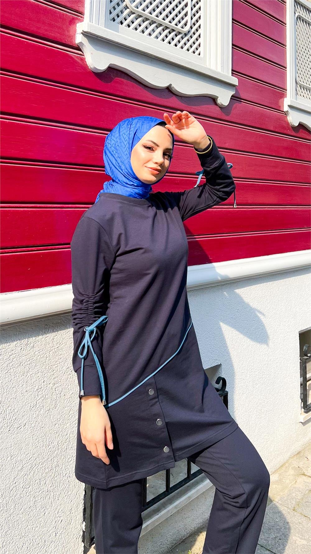 Koldan Bağcıklı Şeritli Çıtçıtlı İkili Tesettür Eşofman Takımı - 71180.015 - Lacivert