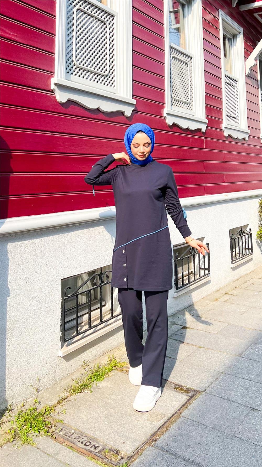Koldan Bağcıklı Şeritli Çıtçıtlı İkili Tesettür Eşofman Takımı - 71180.015 - Lacivert