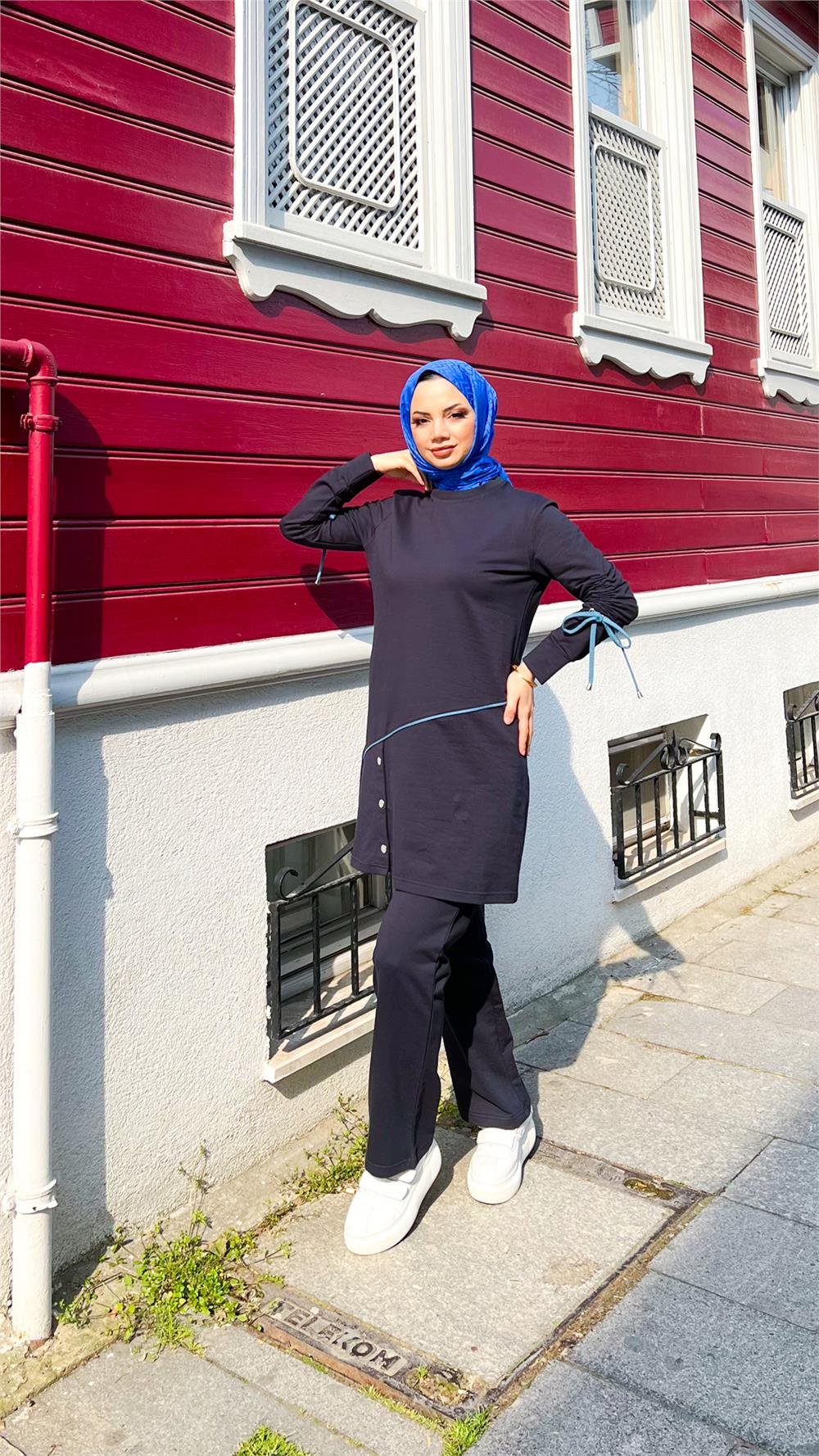 Koldan Bağcıklı Şeritli Çıtçıtlı İkili Tesettür Eşofman Takımı - 71180.015 - Lacivert