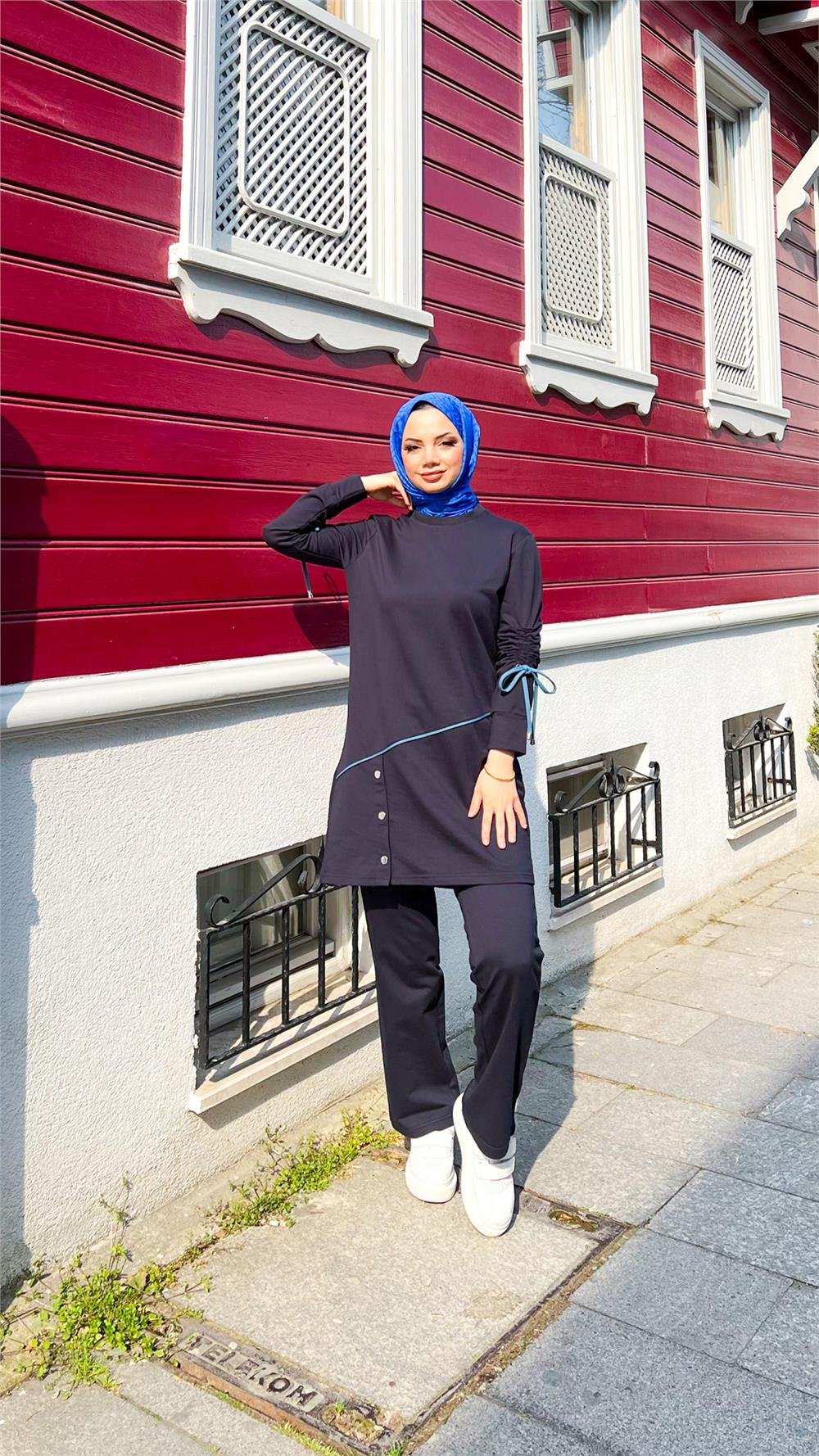 Koldan Bağcıklı Şeritli Çıtçıtlı İkili Tesettür Eşofman Takımı - 71180.015 - Lacivert