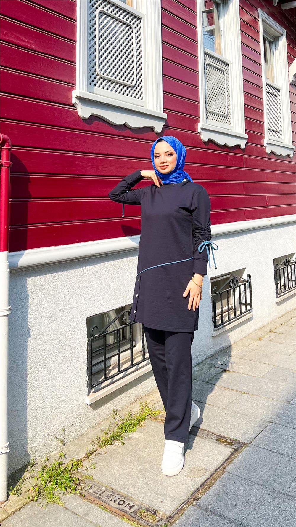 Koldan Bağcıklı Şeritli Çıtçıtlı İkili Tesettür Eşofman Takımı - 71180.015 - Lacivert