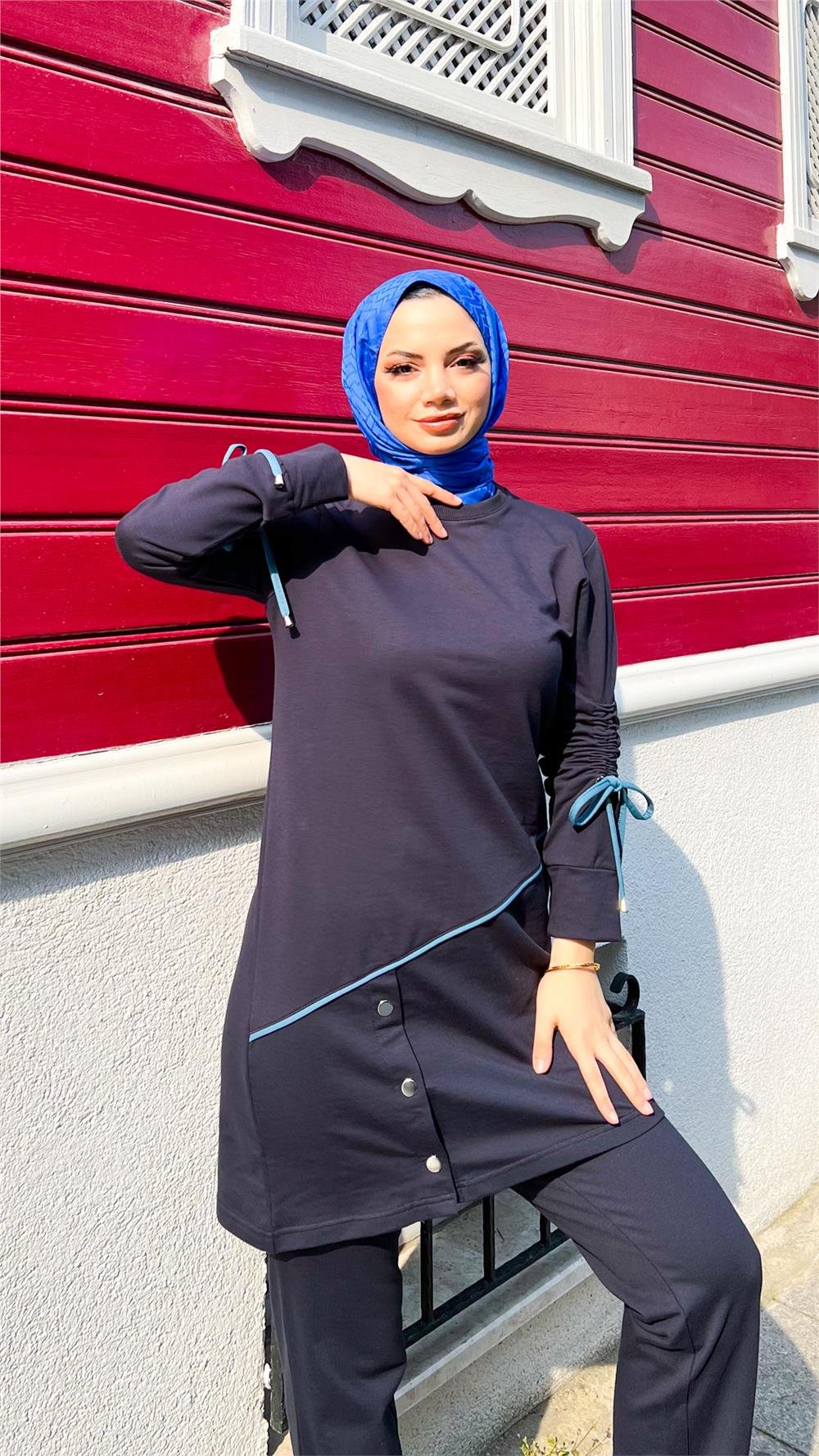 Koldan Bağcıklı Şeritli Çıtçıtlı İkili Tesettür Eşofman Takımı - 71180.015 - Lacivert