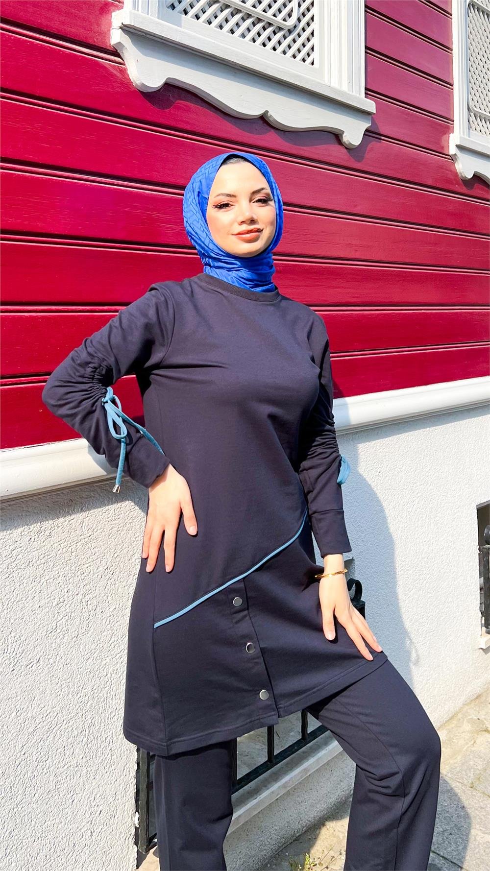Koldan Bağcıklı Şeritli Çıtçıtlı İkili Tesettür Eşofman Takımı - 71180.015 - Lacivert