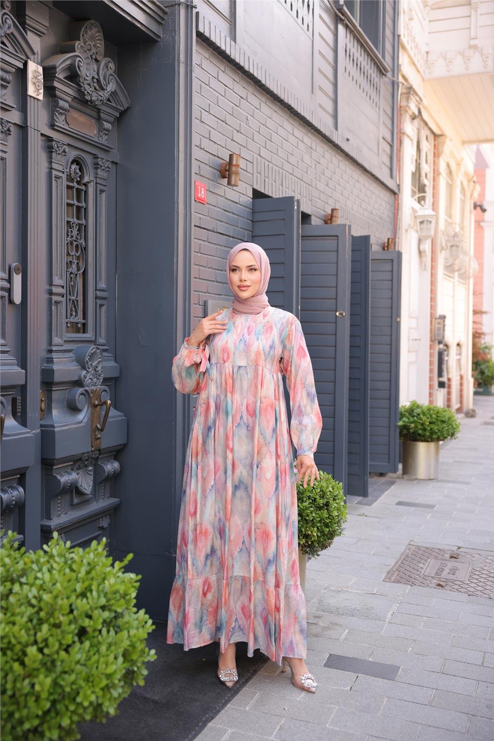 O Yaka Çiçek Desenli Büzgülü Uzun Elbise - (38-46) - 71290 - Pembe