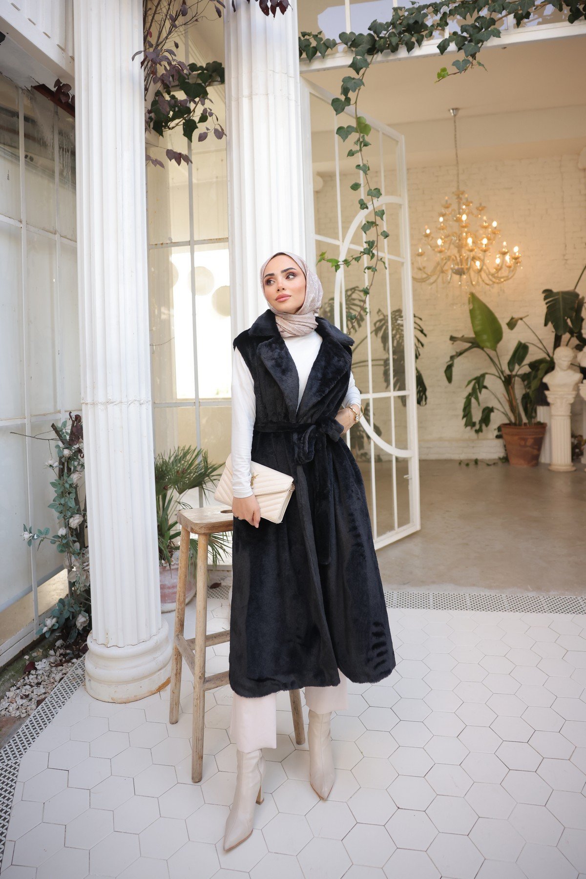 PELUŞ YELEK - SİYAH