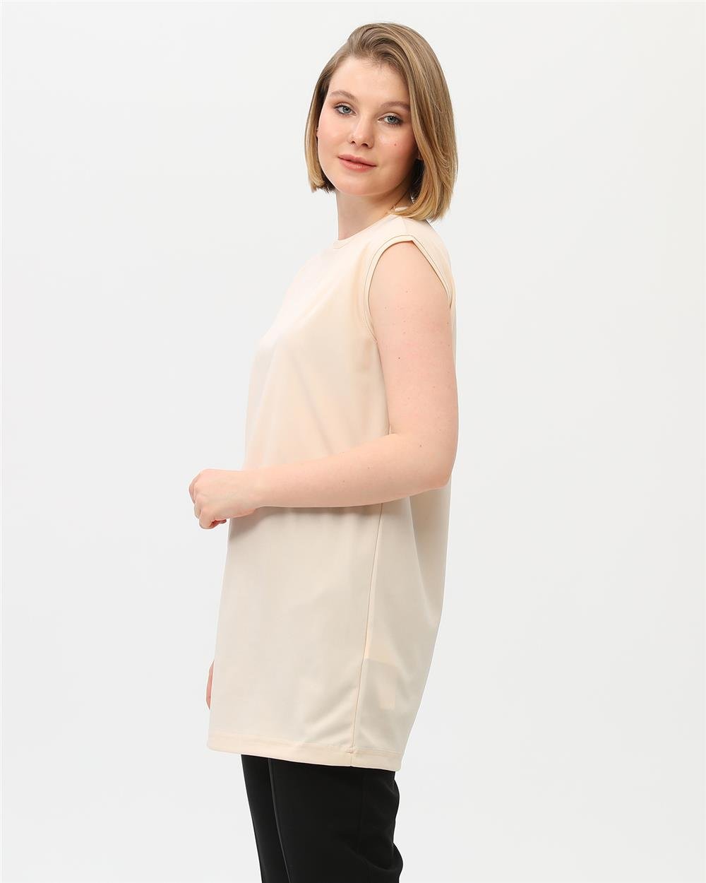 Sude Bisiklet Yaka Kolsuz Sade Basic Bluz - 6038 - Krem