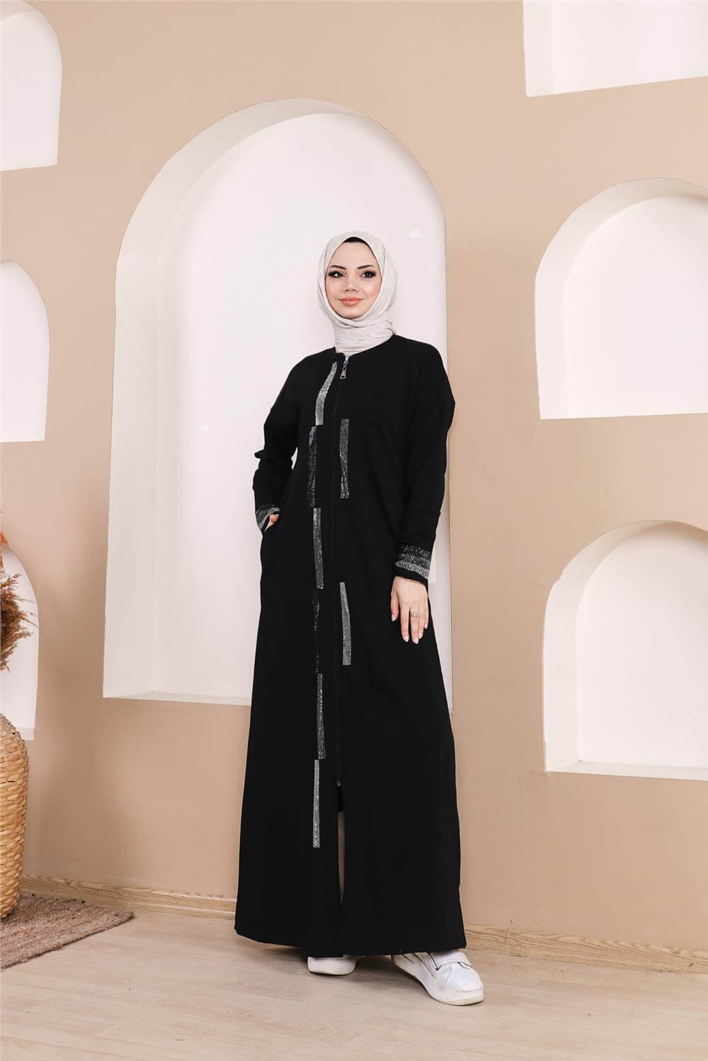 Taş Detaylı Fermuarlı Cepli Uzun Ferace - 71181.003 - Siyah