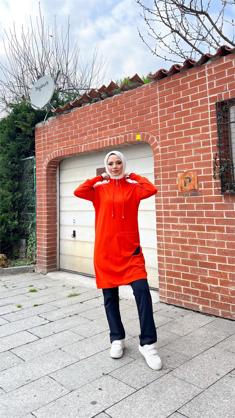 Tek Cepli Yarım Fermuarlı Sweat Pantolon İkili Tesettür Eşofman Takımı - 71178.036 - Oranj