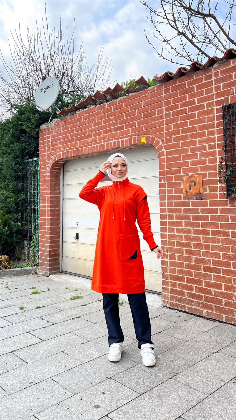 Tek Cepli Yarım Fermuarlı Sweat Pantolon İkili Tesettür Eşofman Takımı - 71178.036 - Oranj