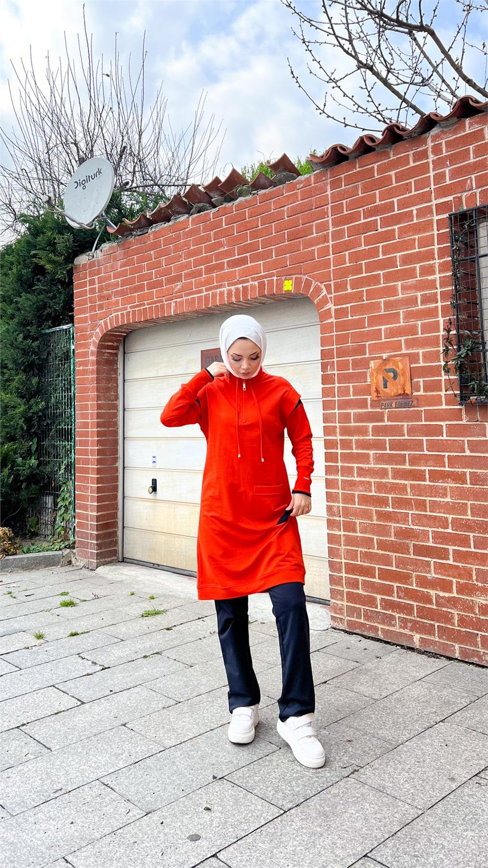 Tek Cepli Yarım Fermuarlı Sweat Pantolon İkili Tesettür Eşofman Takımı - 71178.036 - Oranj