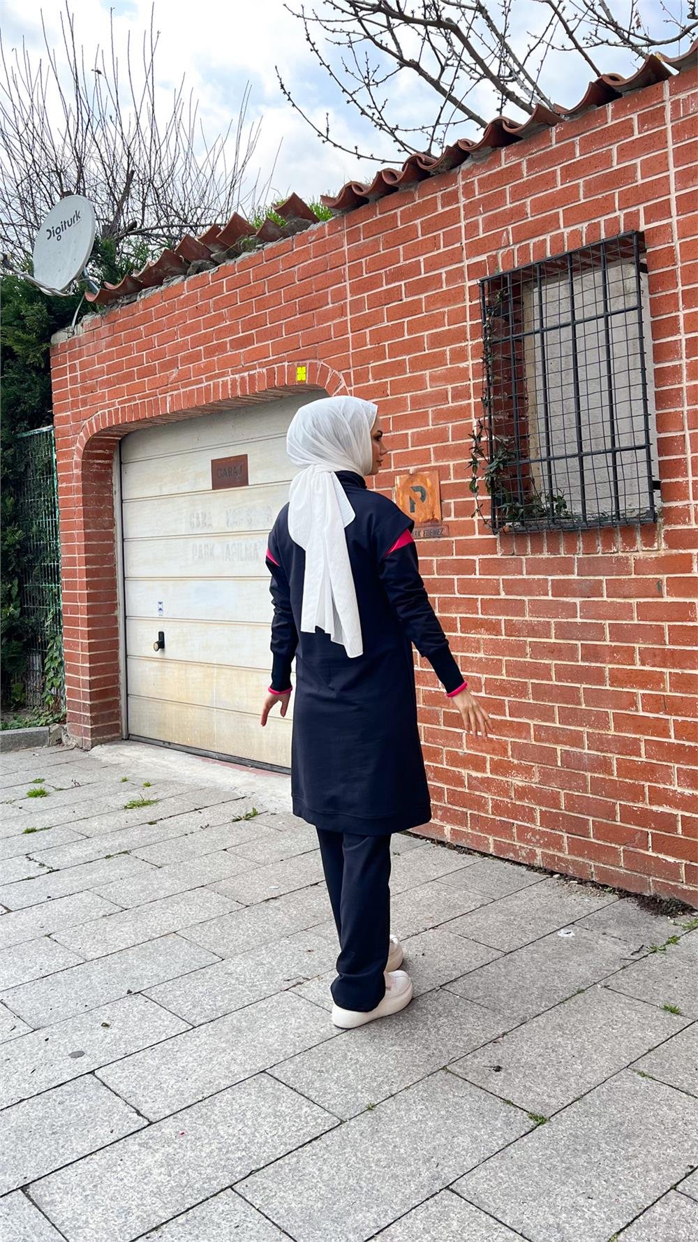 Tek Cepli Yarım Fermuarlı Sweat Pantolon İkili Tesettür Eşofman Takımı - 71178.015 - Lacivert