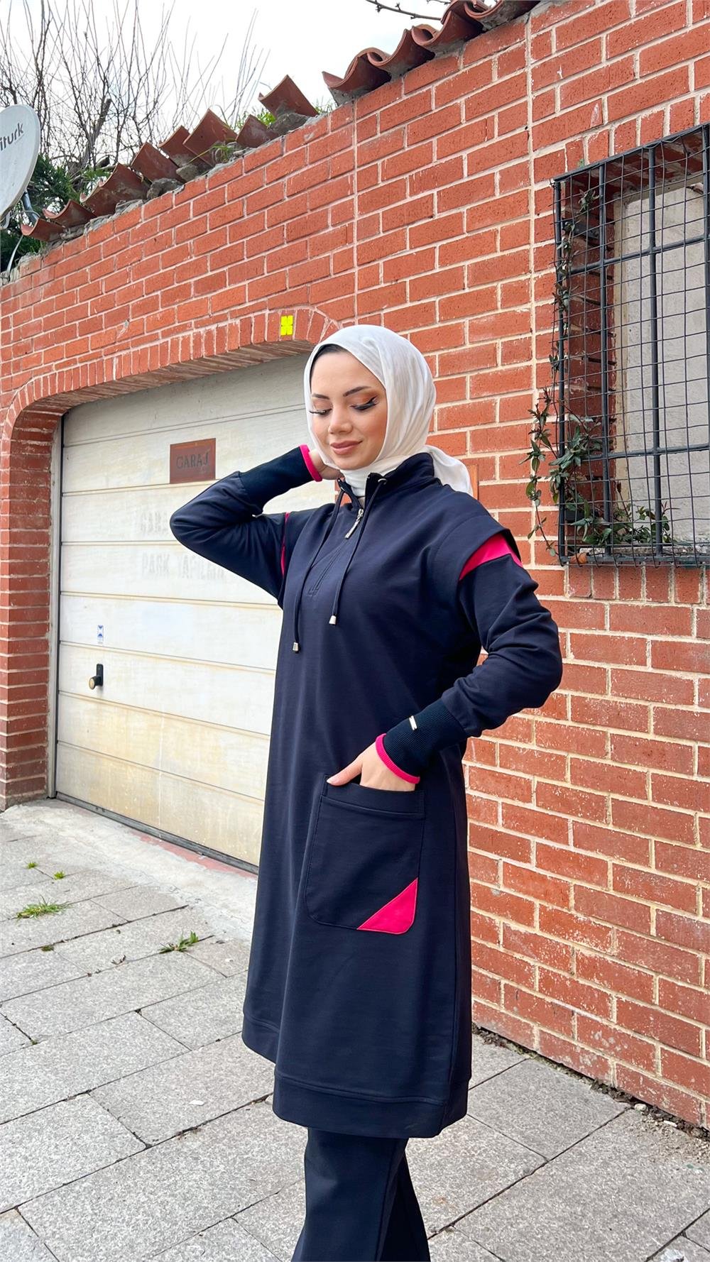 Tek Cepli Yarım Fermuarlı Sweat Pantolon İkili Tesettür Eşofman Takımı - 71178.015 - Lacivert