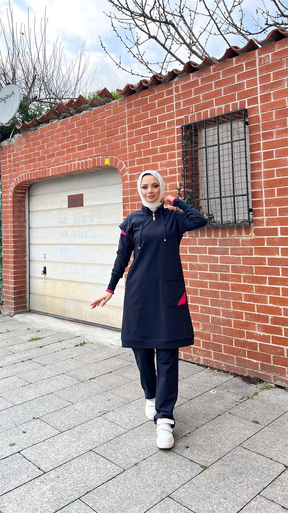 Tek Cepli Yarım Fermuarlı Sweat Pantolon İkili Tesettür Eşofman Takımı - 71178.015 - Lacivert