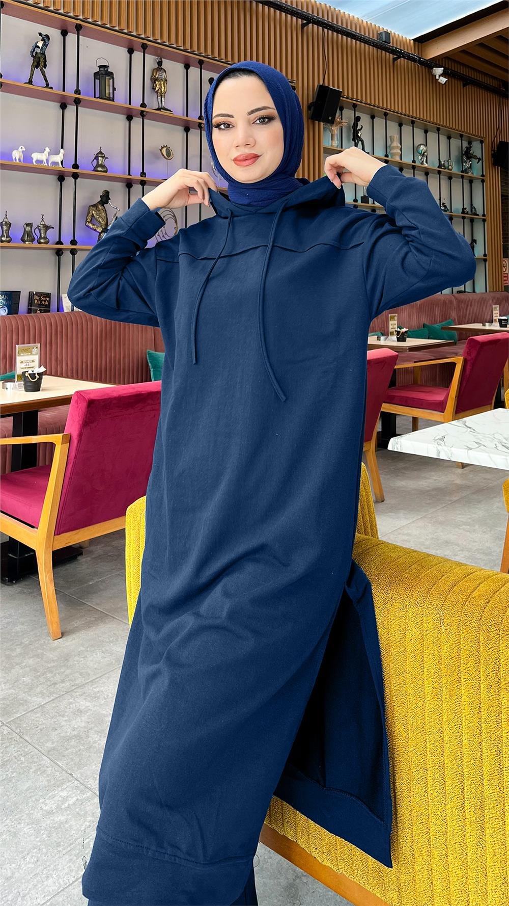 Uzun Tunik Kapşonlu Kenardan Yırtmaçlı İkili Spor Takım - 3034 - Açık Lacivert