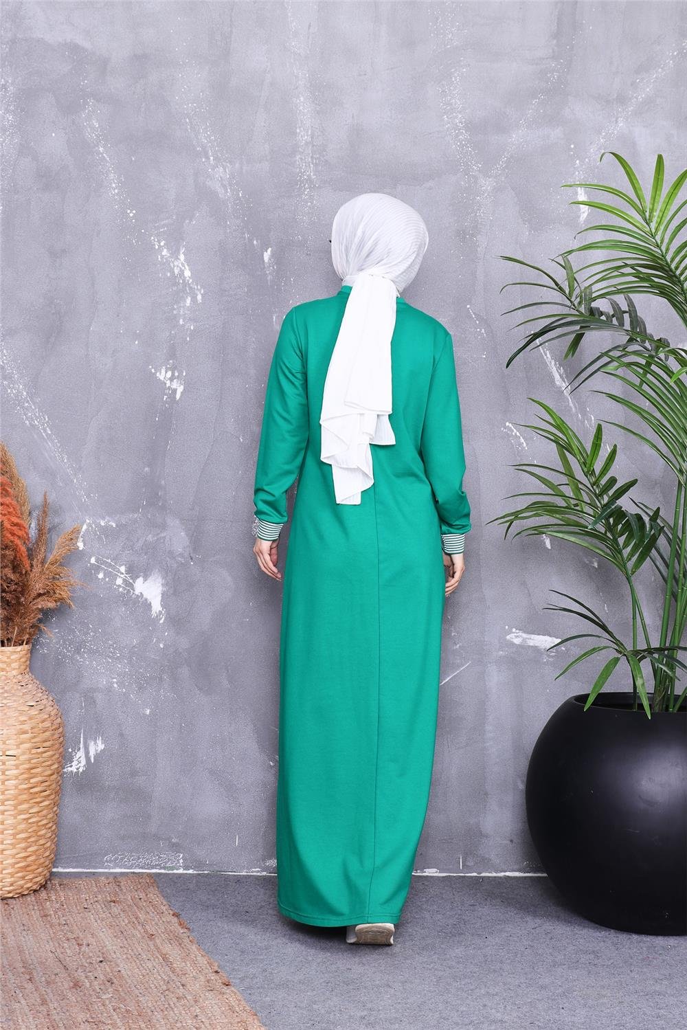 V Yaka Şerit Desenli Cepli Uzun Tesettür Elbise - 71188.111 - Benetton Yeşil