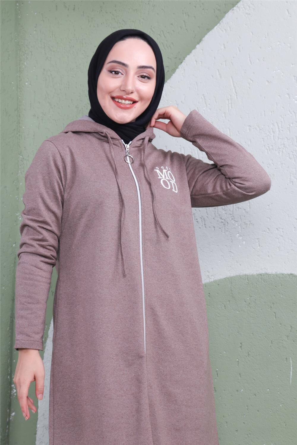 Yazı Baskılı Fermuarlı Kapşonlu Uzun Sweat - 03081 - Vizon