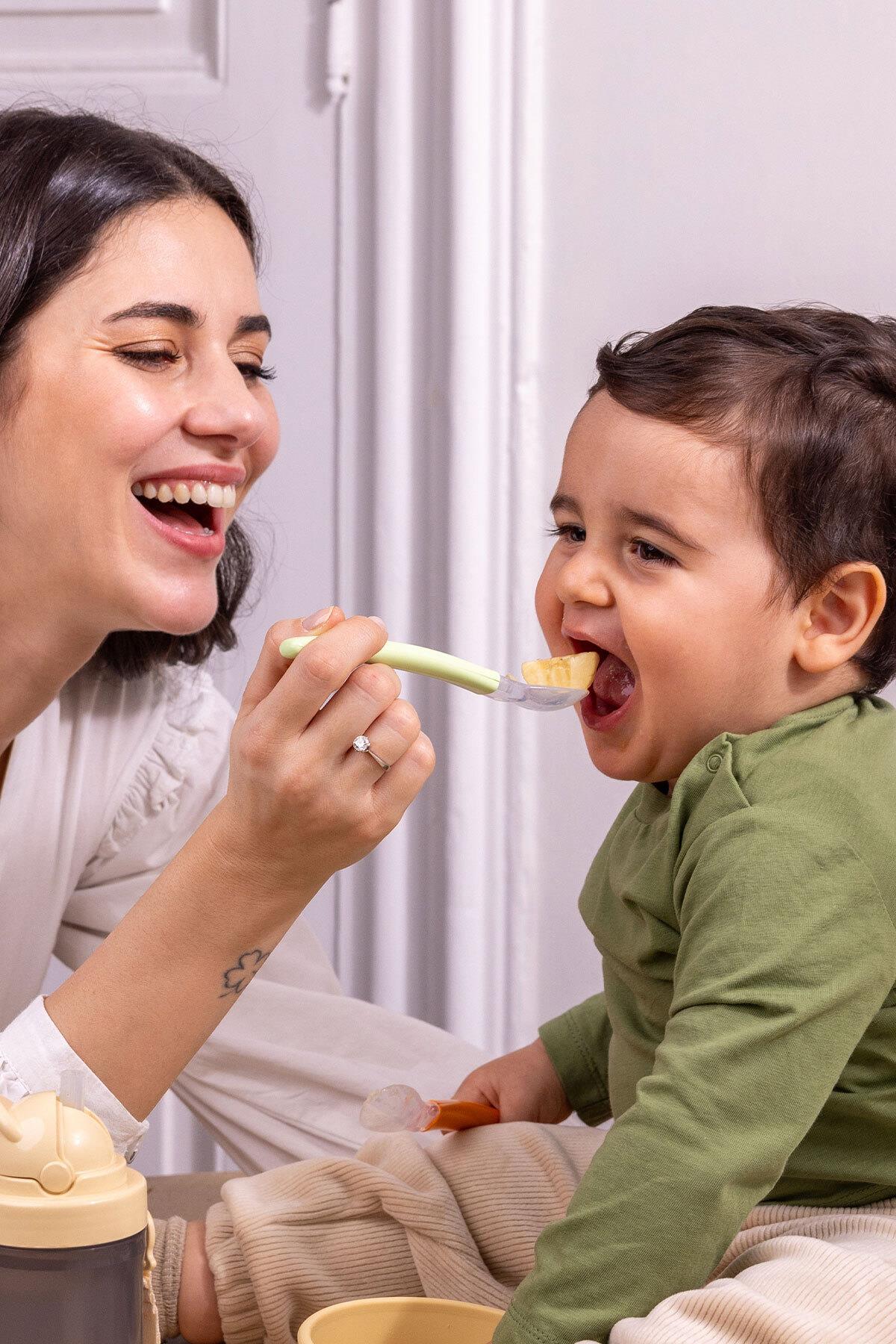Wee Baby Mama Kaşığı Silikon Uçlu 2'li Turuncu - Yeşil