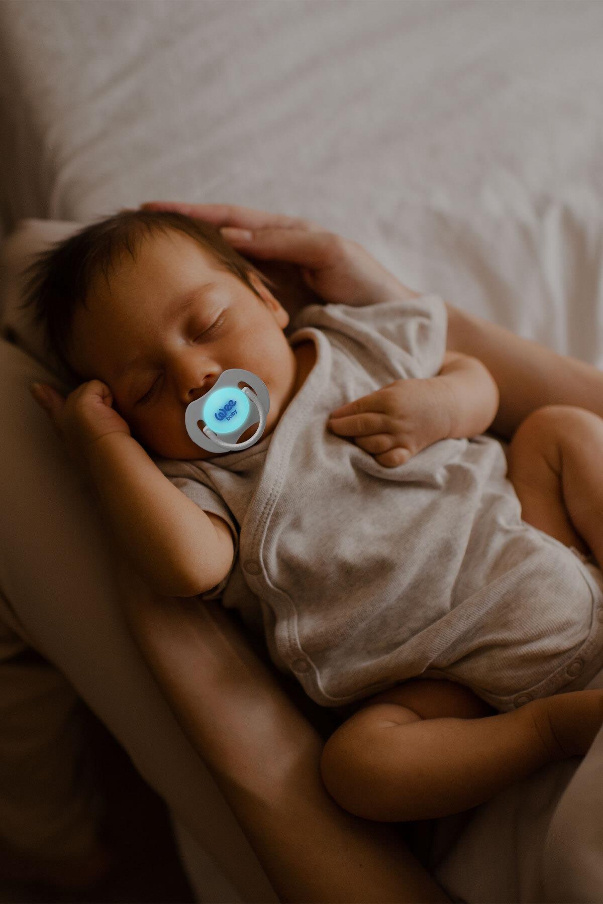 Wee Baby  Nanninom Gece Emzik & Emzik Askısı Seti