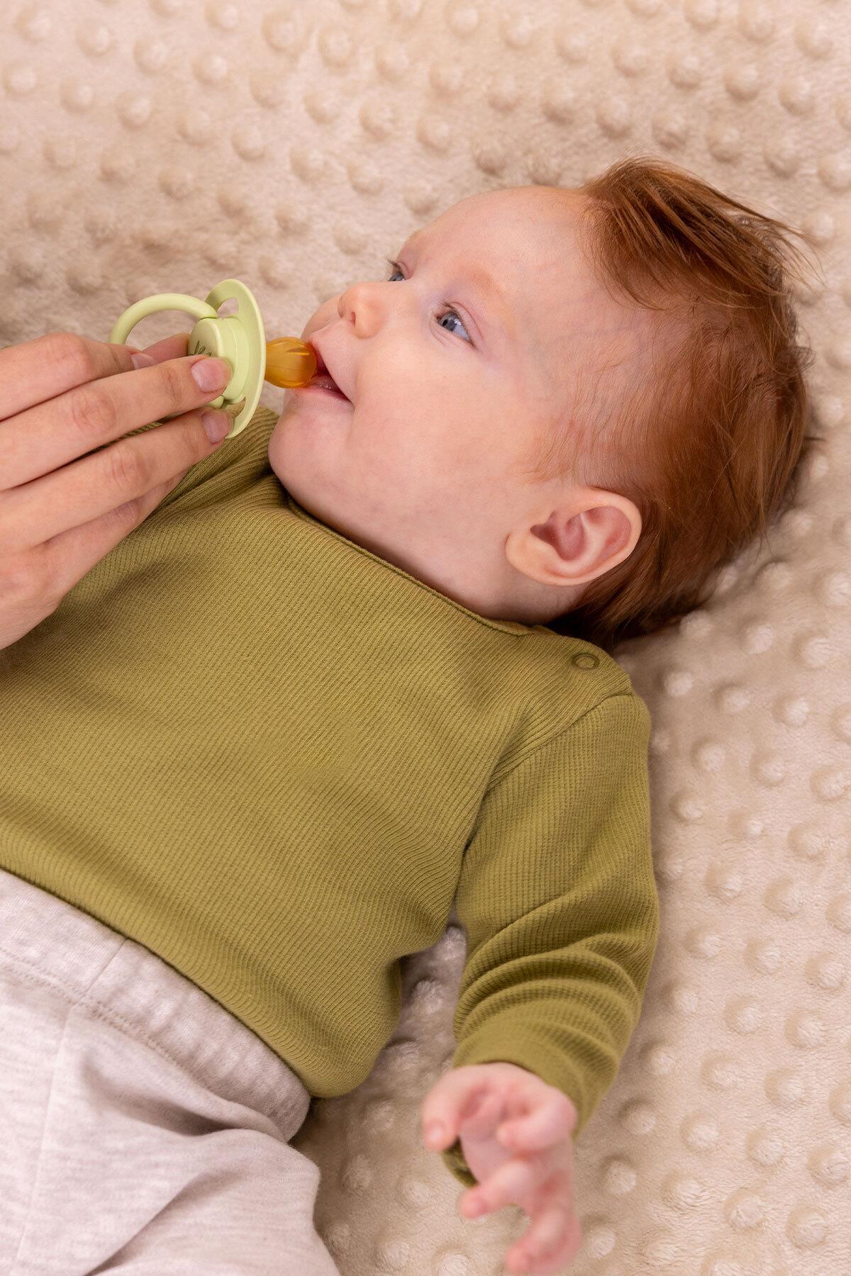 Wee Baby Pure Yuvarlak Uçlu Kauçuk Emzik No:3 18+ ay Yeşil