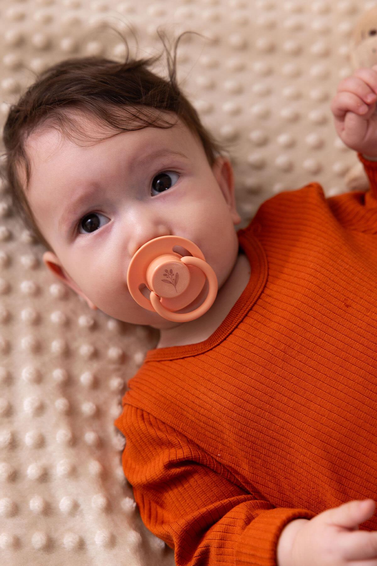 Wee Baby Pure Yuvarlak Uçlu Kauçuk Emzik No:3 18+ ay Somon