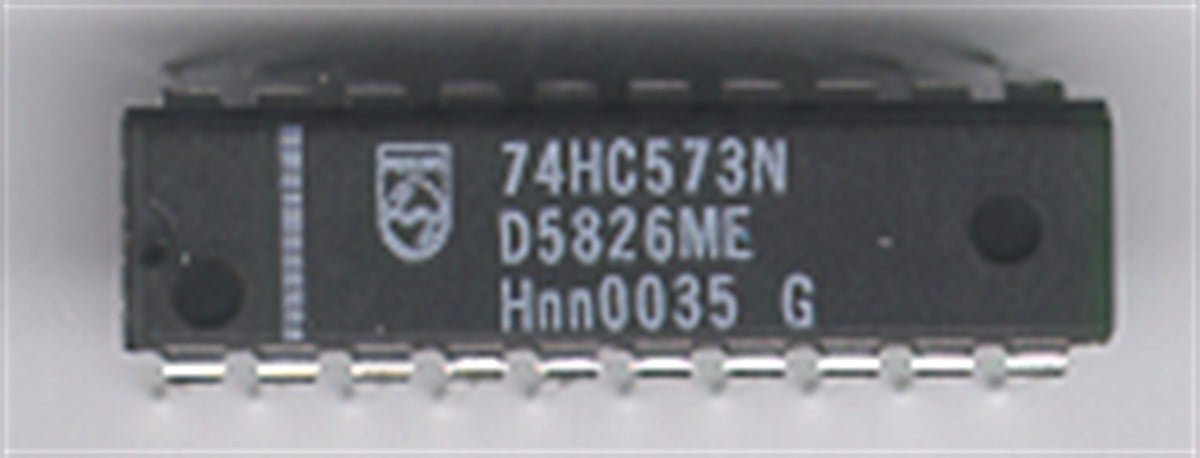 OCTAL LATCH 3-STATE DIP20