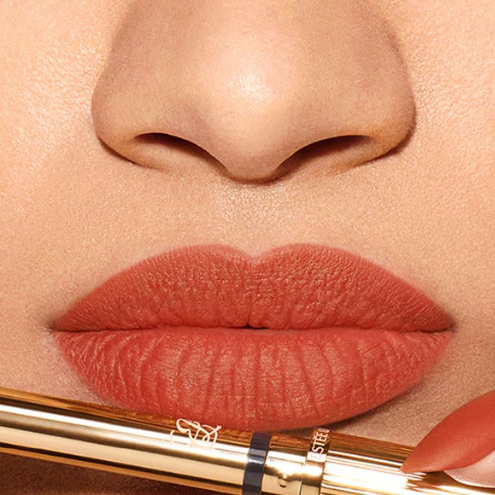 Estee LauderPure Color Explict Matte Lipstick 201