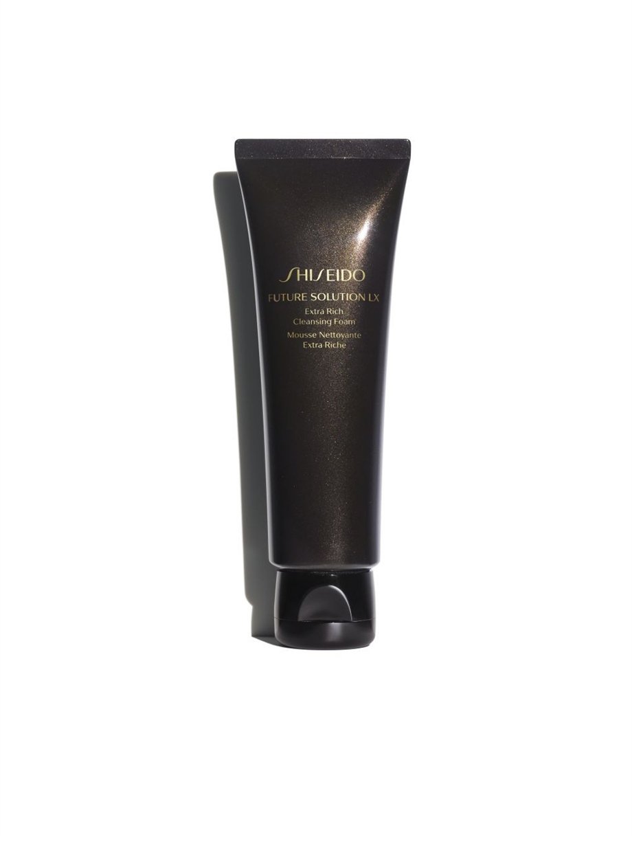 Future Solution Lx Extra Rich Cleansing Foam 12