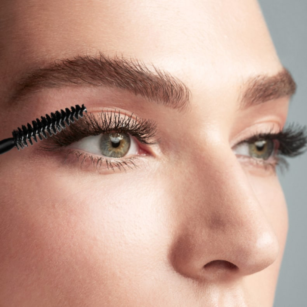 M2 BEAUTEM2B Black Nano Mascara Nutrition & Natural Growth