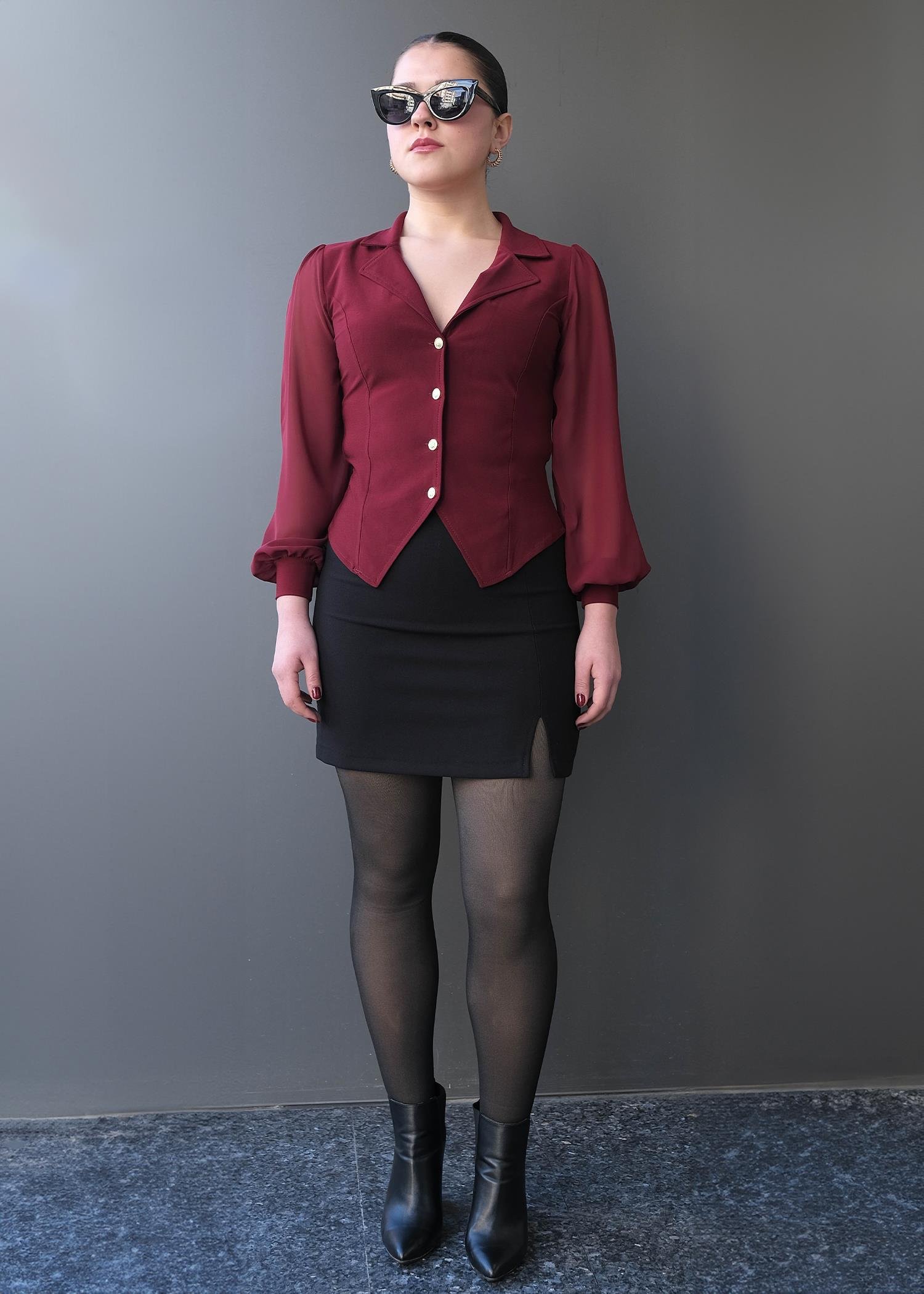 Yırtmaçlı Mini Etek... Siyah