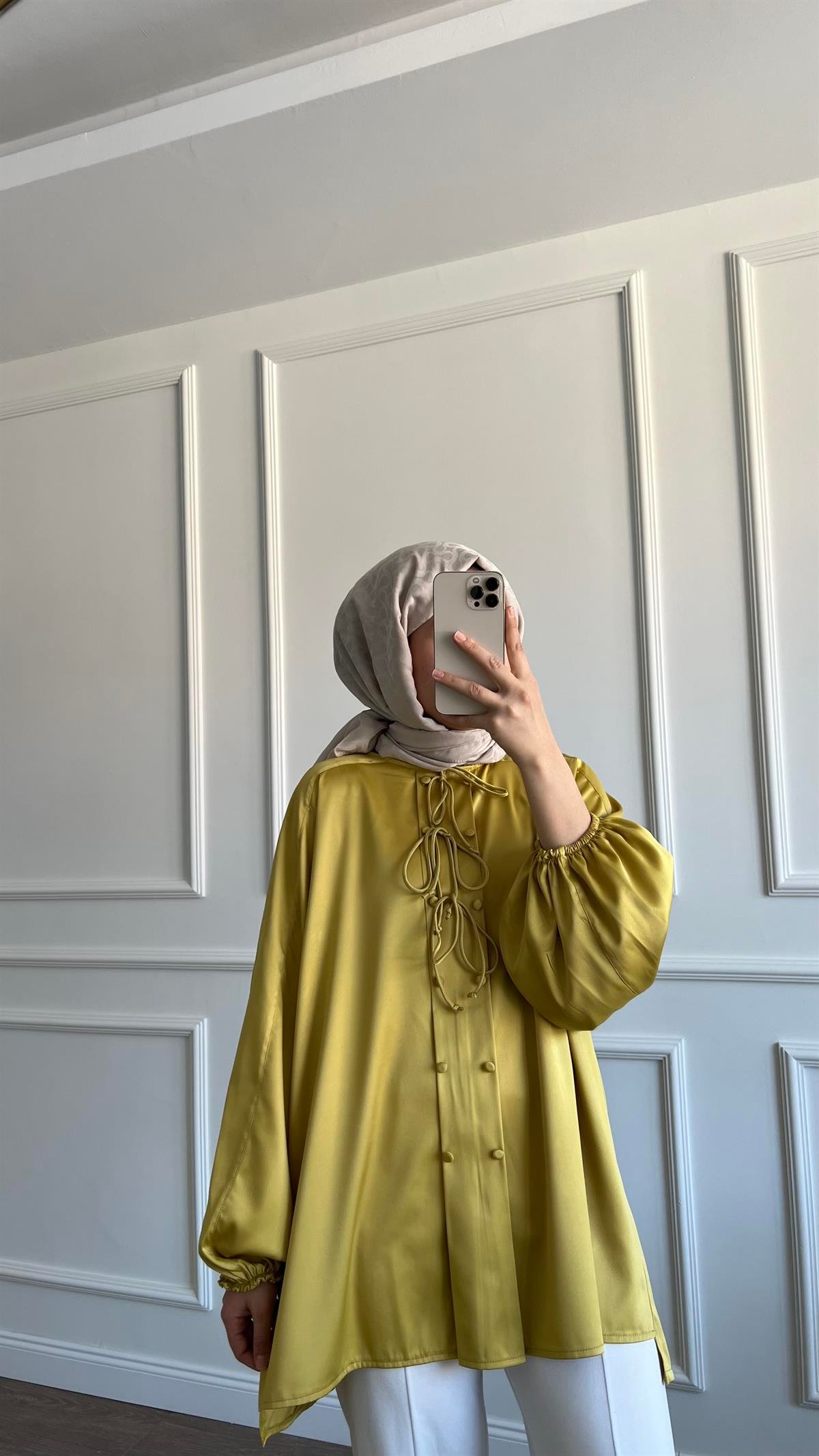 Bağcıklı Saten Gömlek