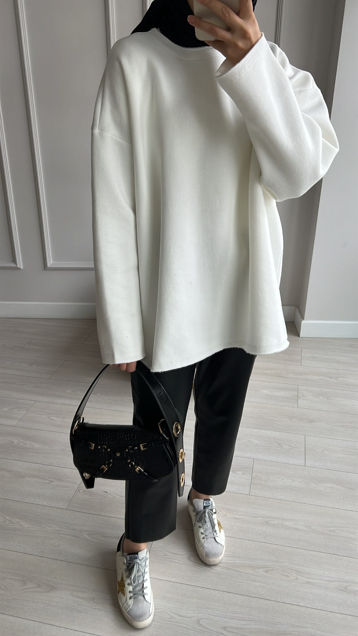 Basic Bisiklet Yaka Sweatshirt