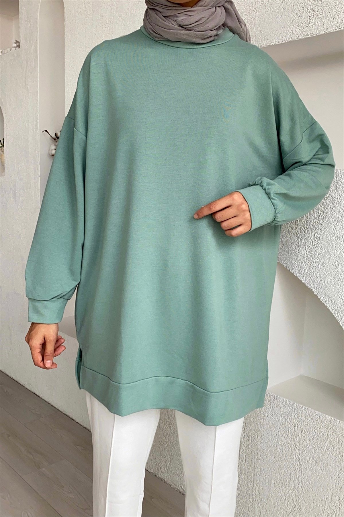Basic Sweatshirt 