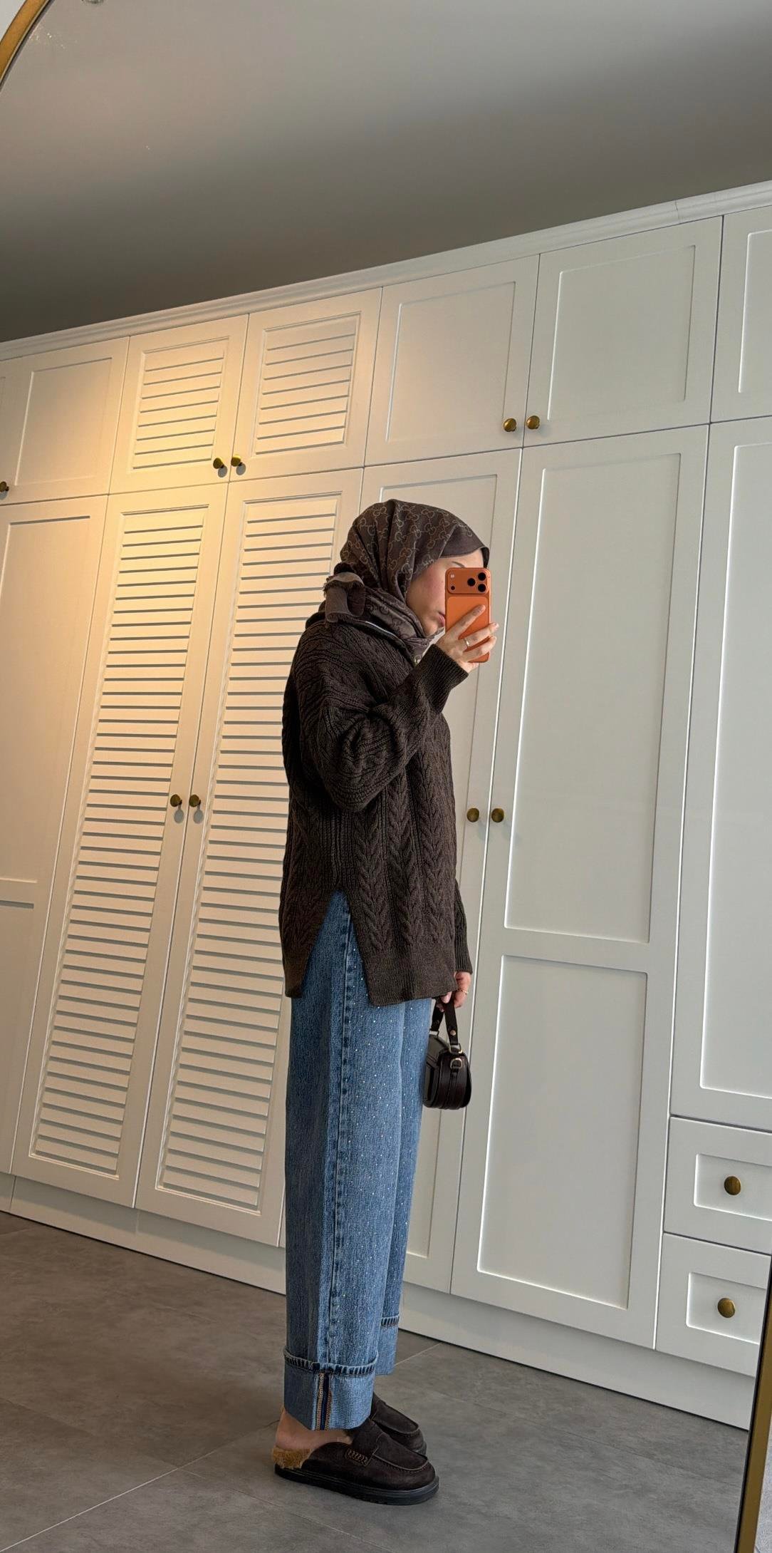 Bilek Boy Paçası Katlı Taşlı Denim Pantolon