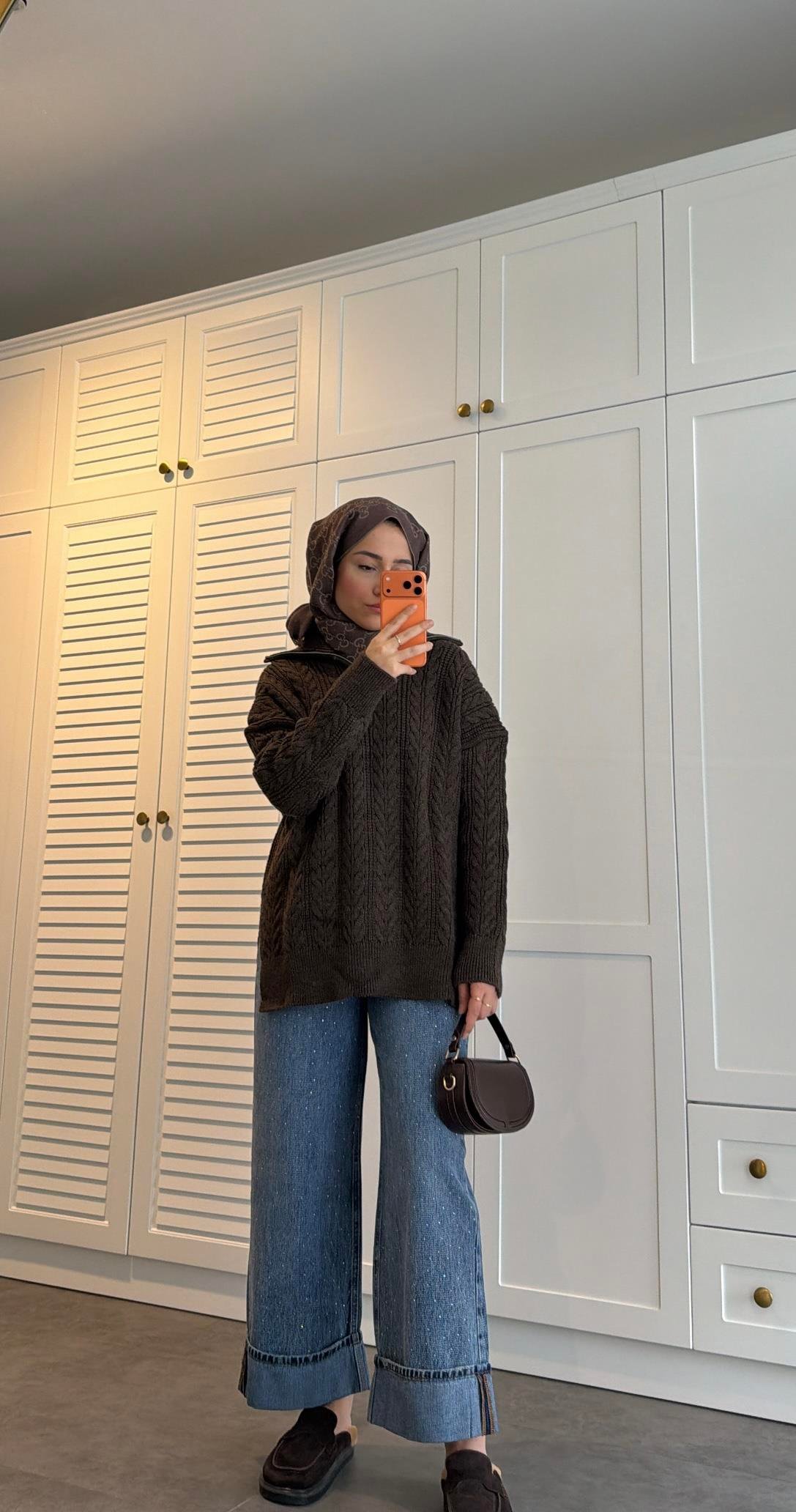 Bilek Boy Paçası Katlı Taşlı Denim Pantolon