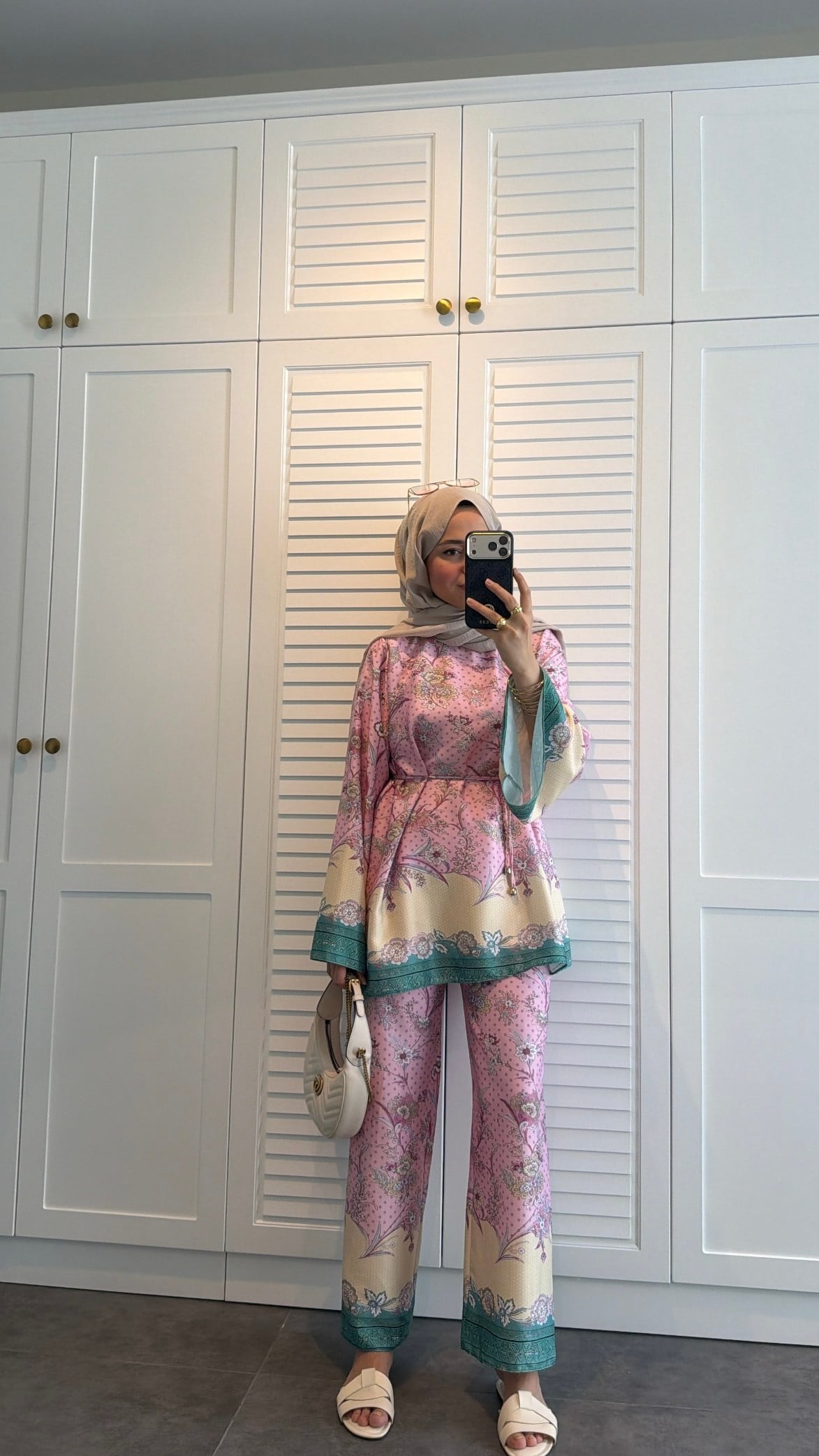 Çiçek Desenli Saten Takım Pembe