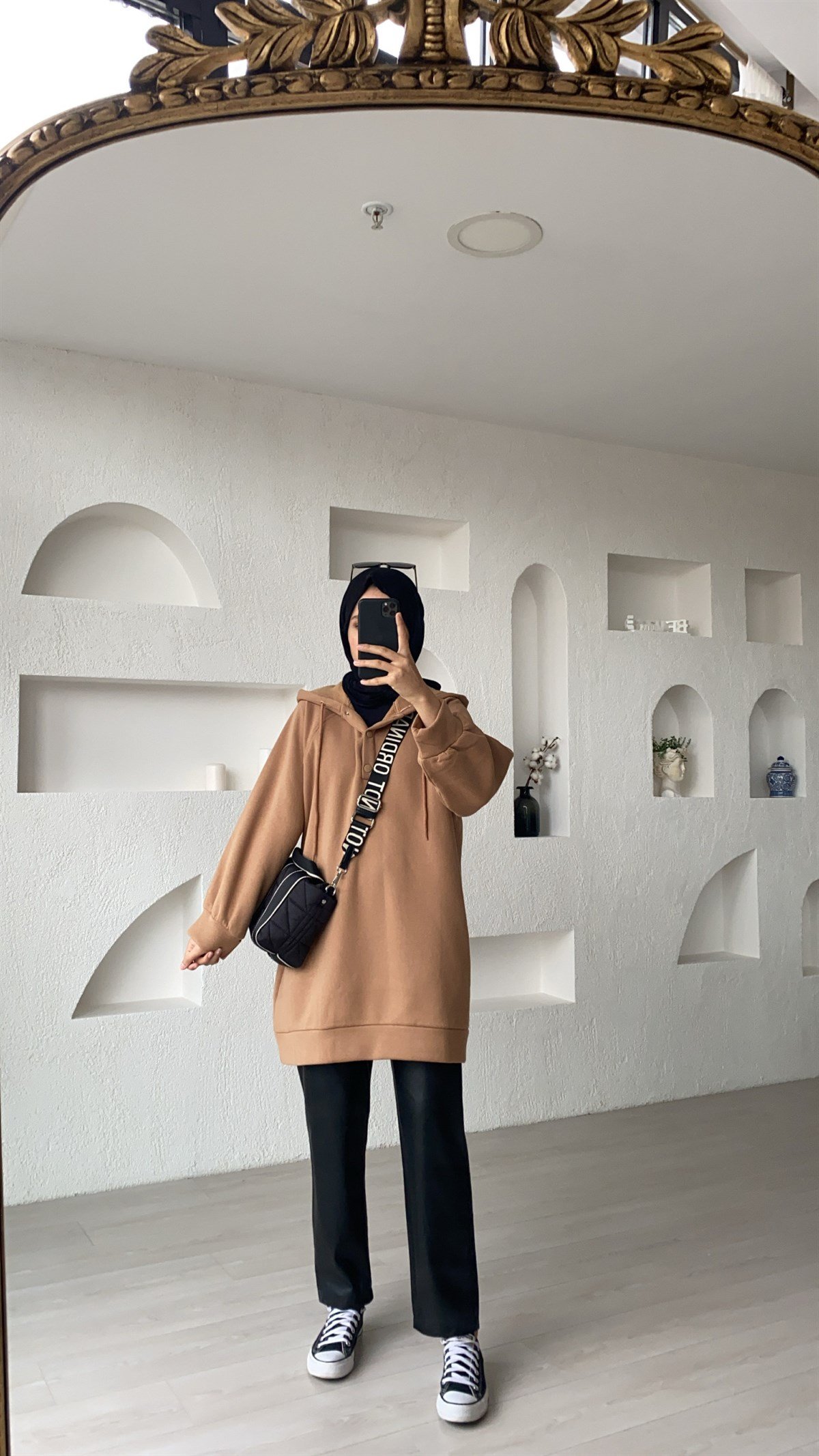 Çıt Çıt Detaylı Sweatshirt 