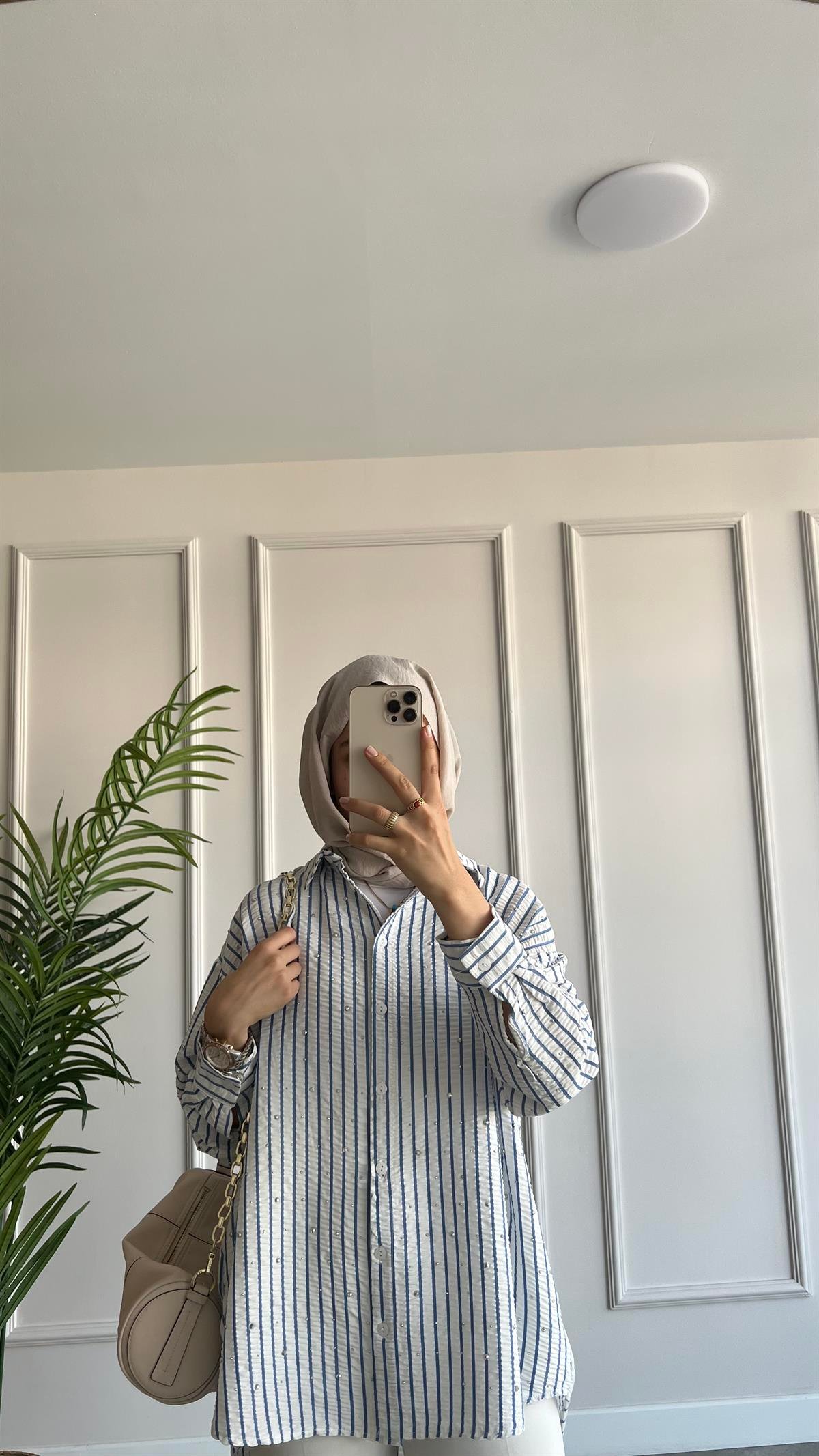 Çizgi Detaylı Taşlı Gofre Gömlek