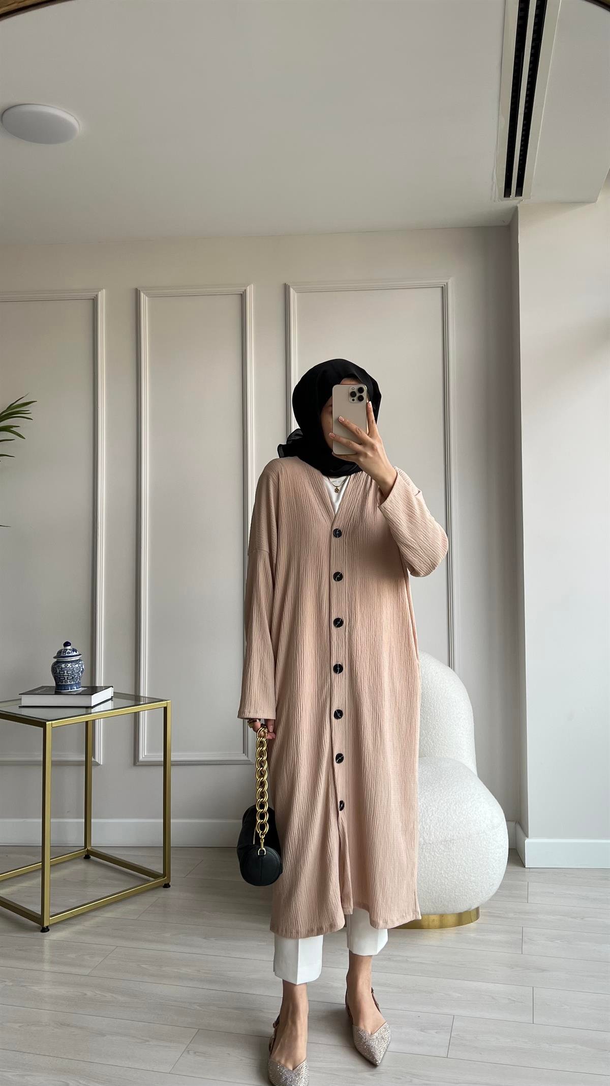Düğme Detaylı Hırka 