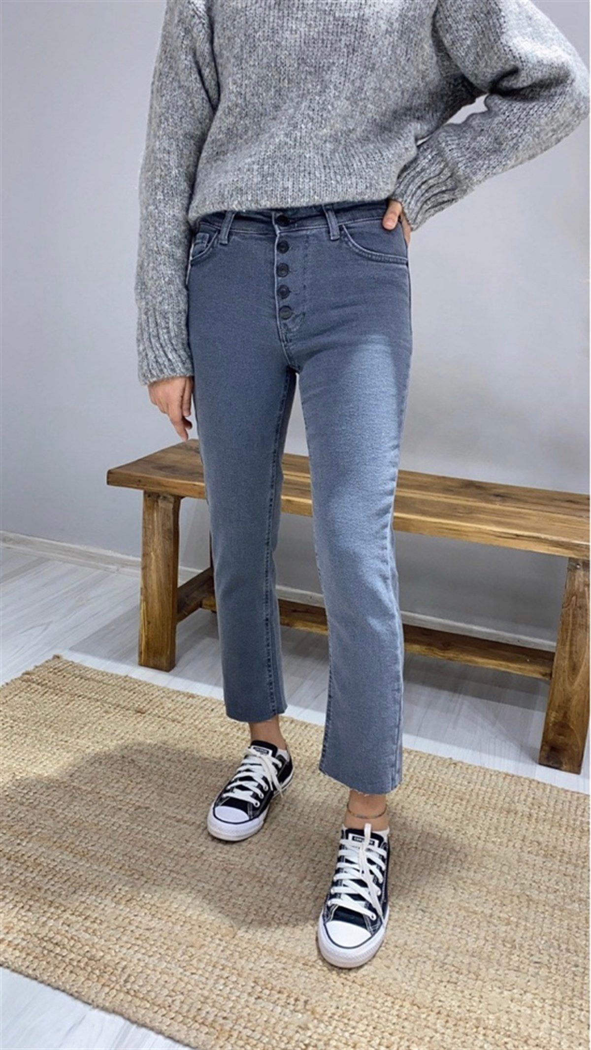 Düğme Detaylı Mom Fit