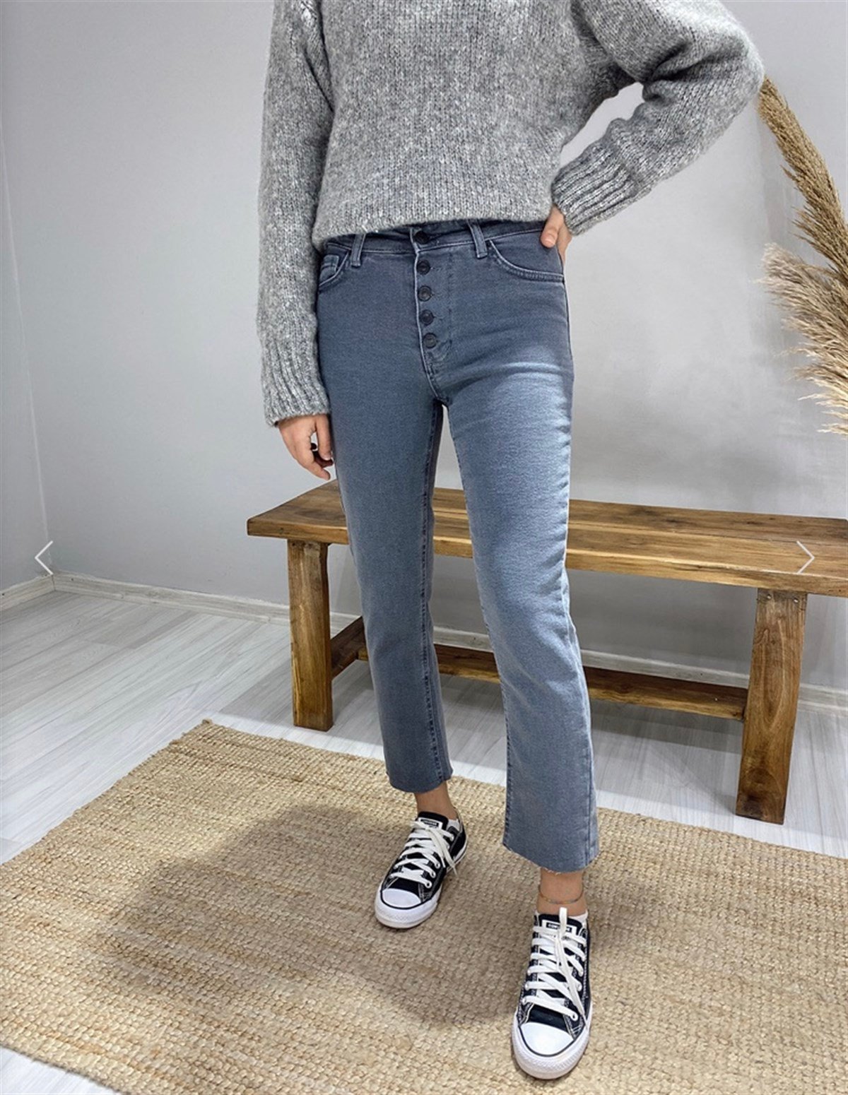Düğme Detaylı Mom Fit