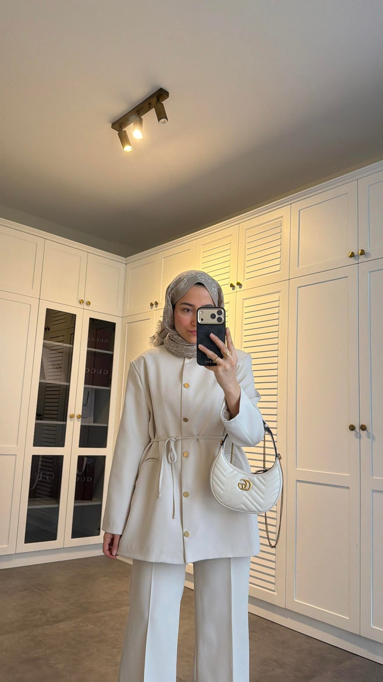 Düğme Detaylı Pantolon Takım Ekru