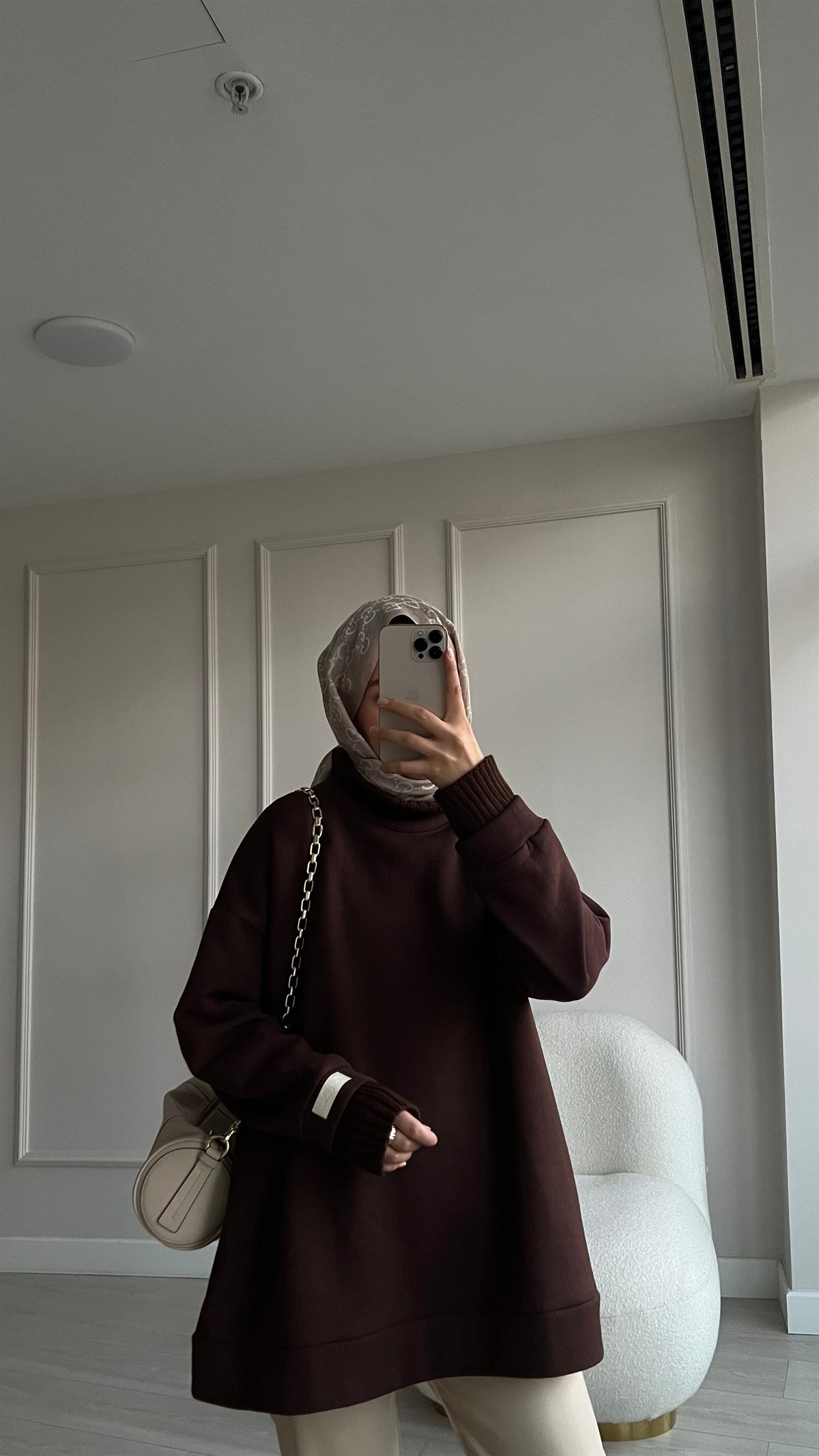 Fitilli Boğazlı Sweatshirt 