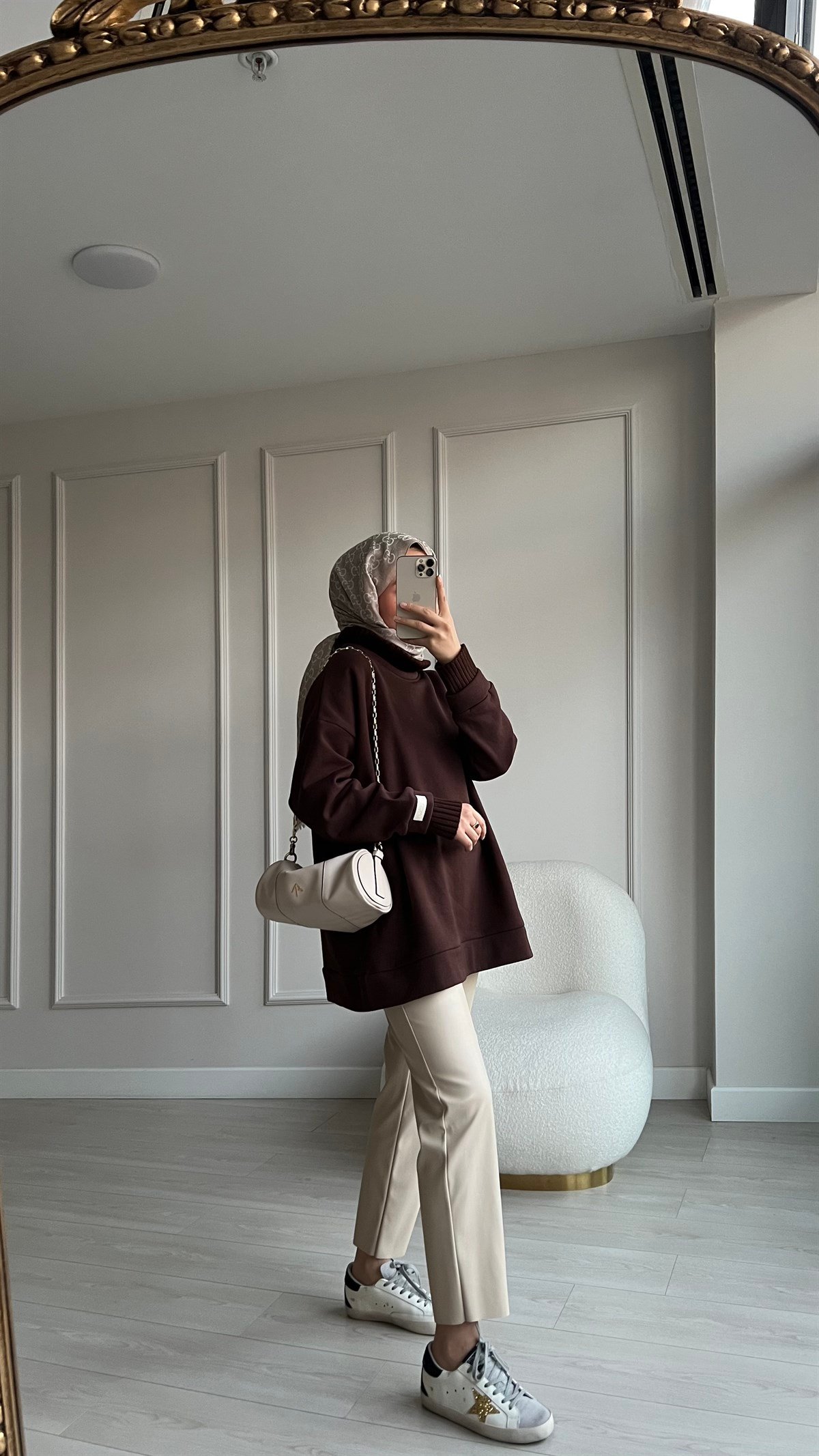 Fitilli Boğazlı Sweatshirt 