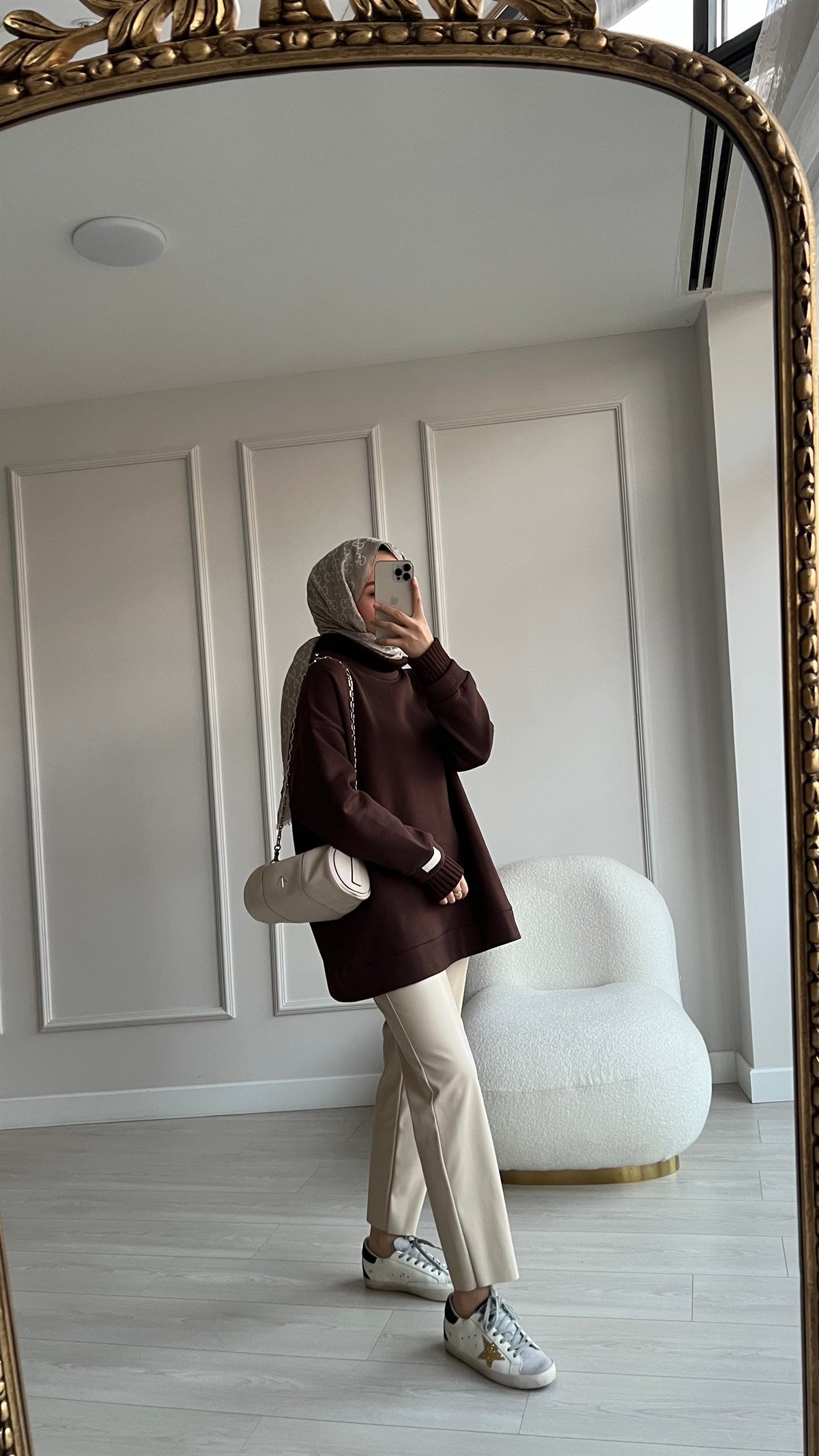 Fitilli Boğazlı Sweatshirt 