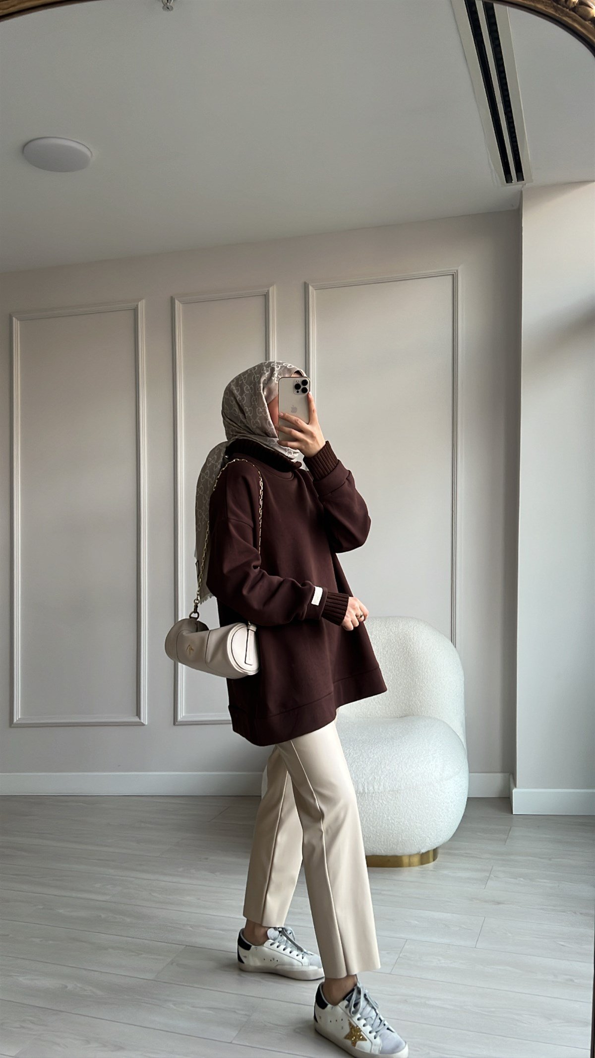 Fitilli Boğazlı Sweatshirt 
