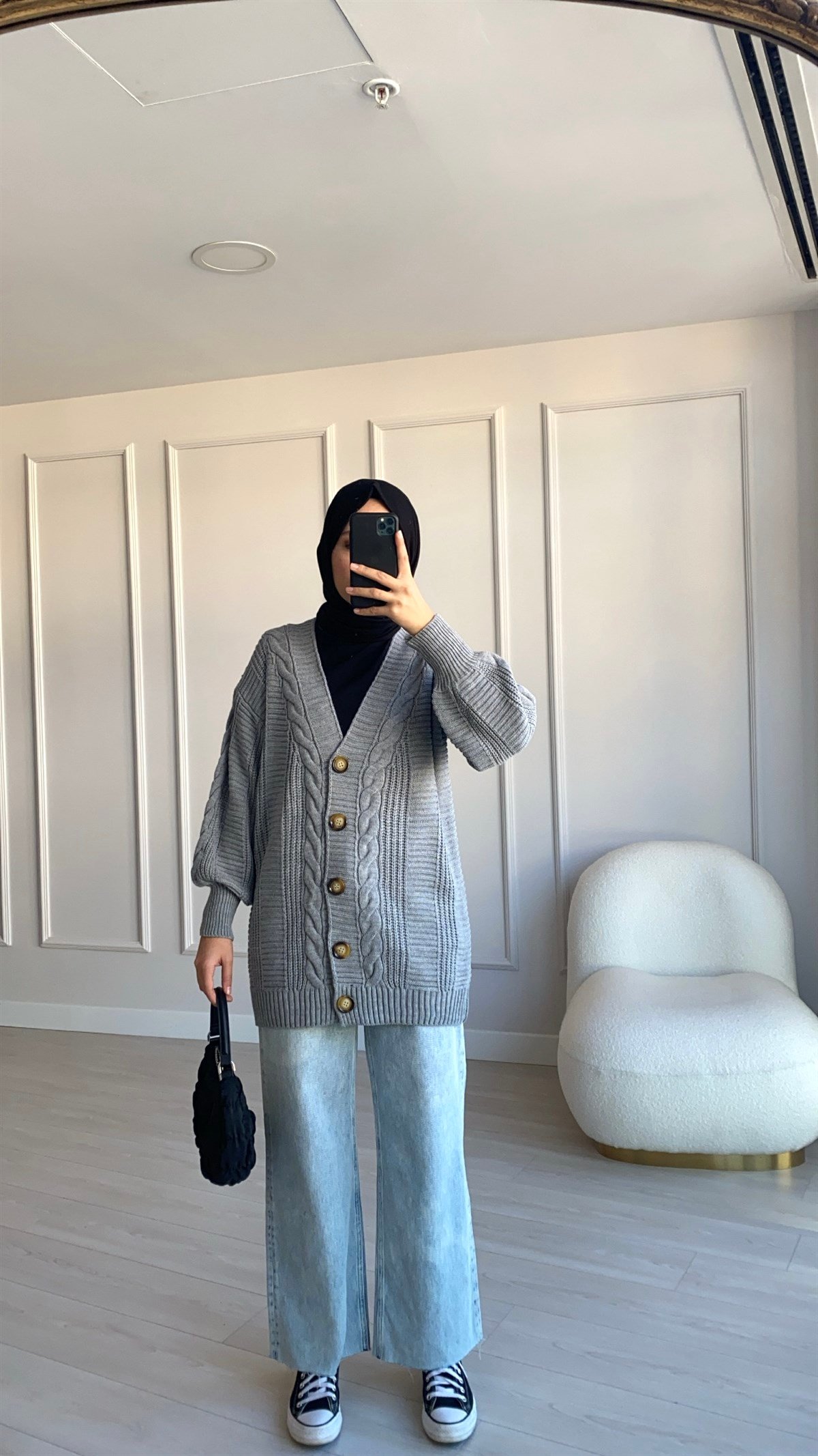 Gri Örgü Detaylı Hırka
