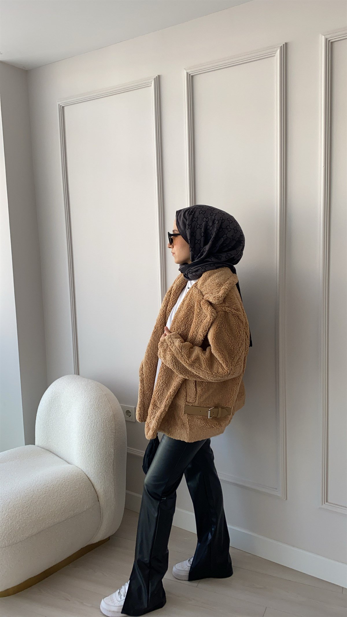 Kemer Detaylı Peluş Ceket