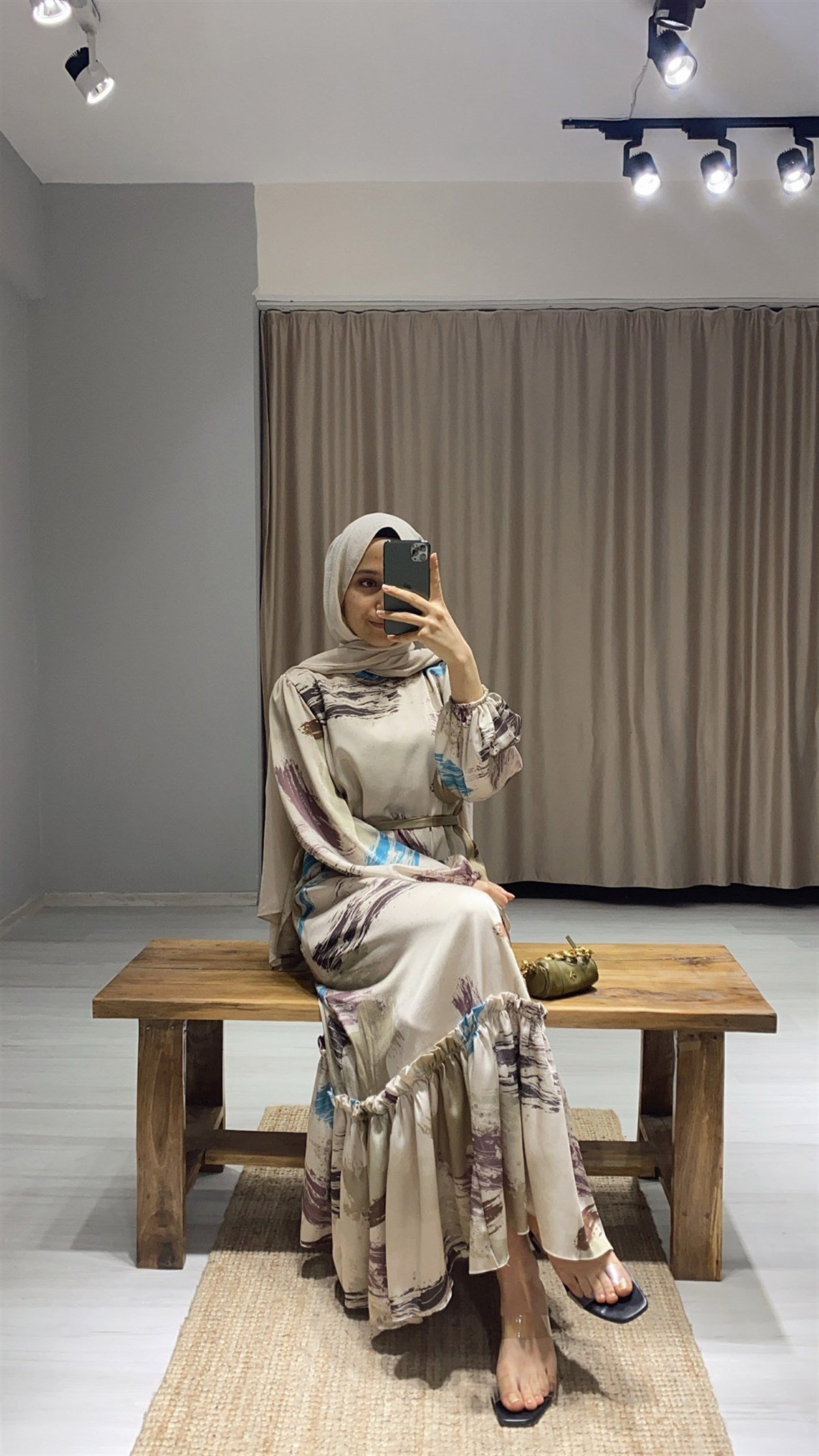 Leysa Elbise