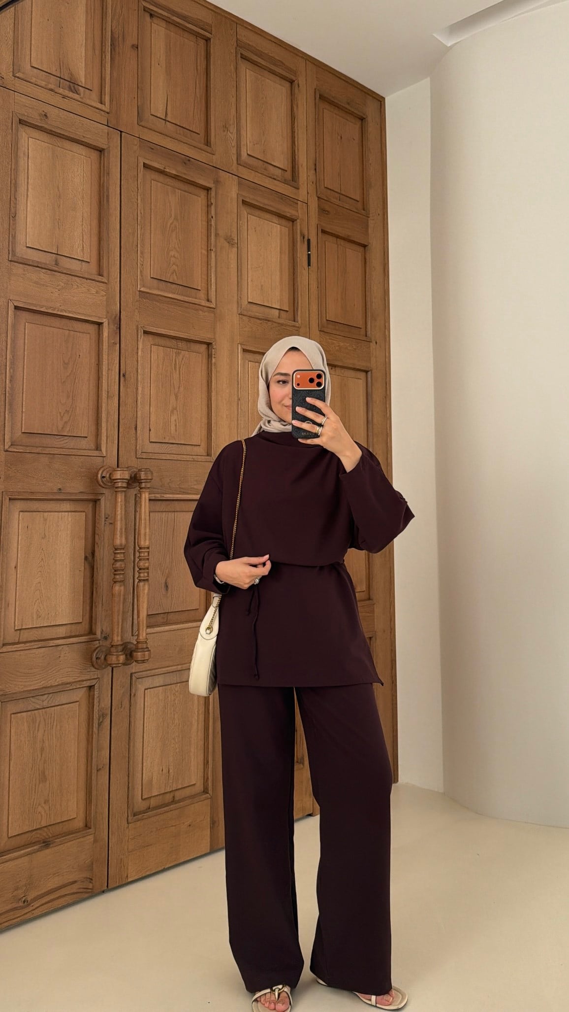 Mendil Yaka Detay Takım Burgonya