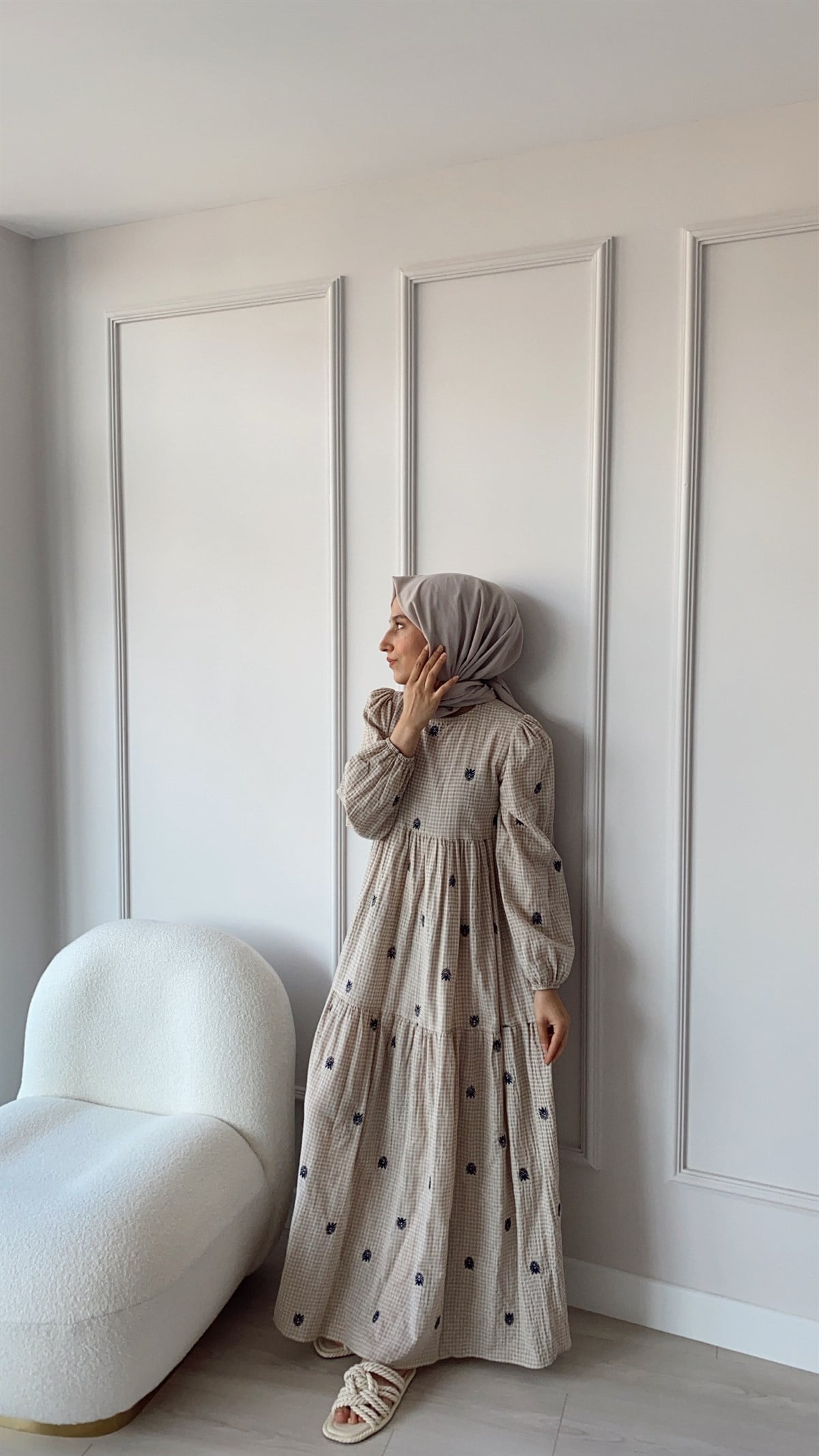 Nakış Detaylı Elbise